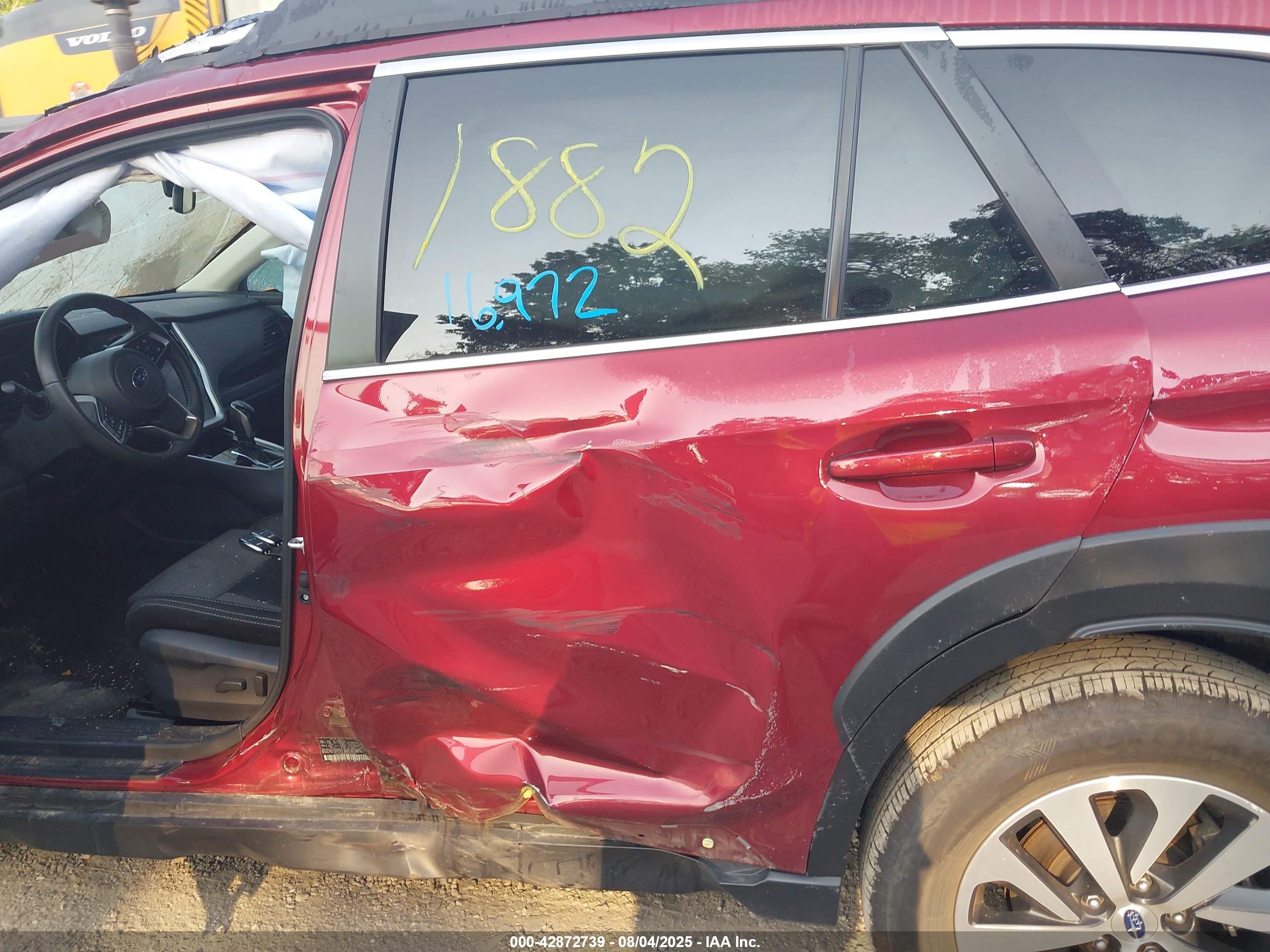 SUBARU OUTBACK image 6
