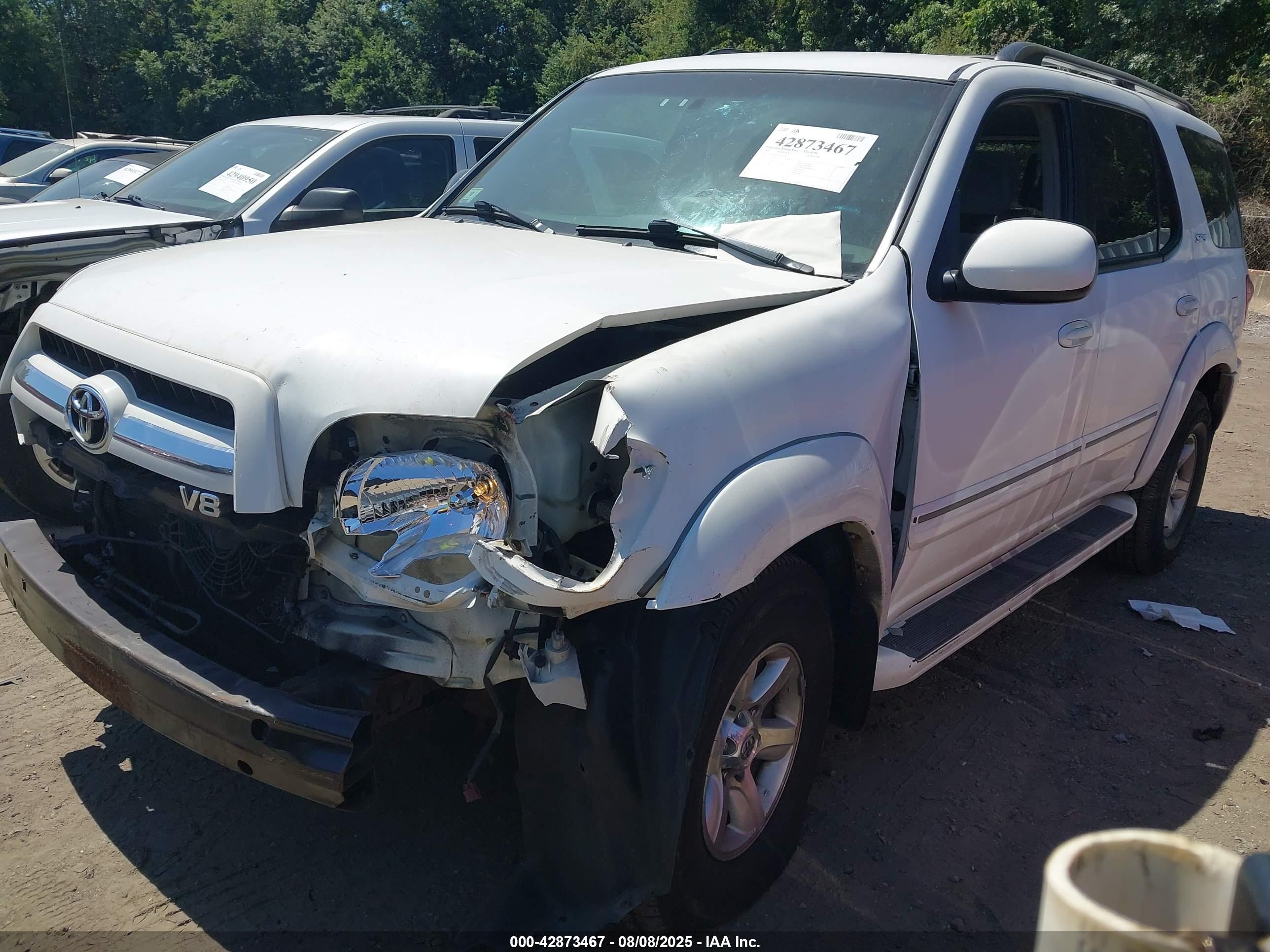 TOYOTA SEQUOIA image 2
