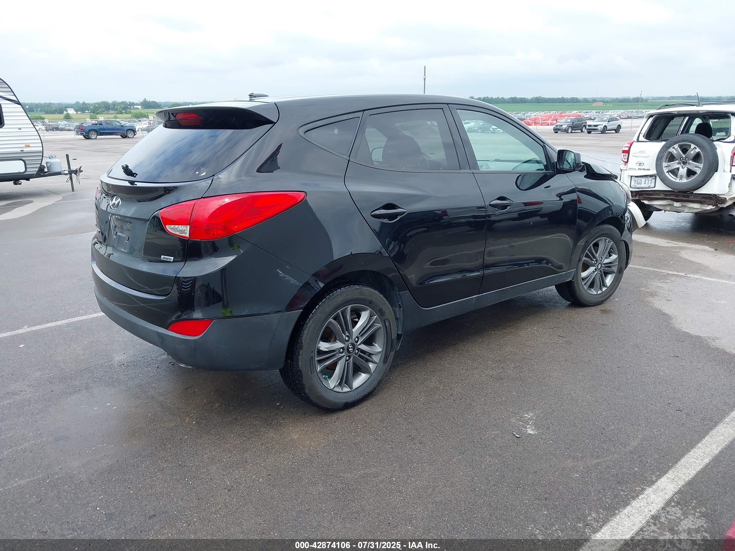 HYUNDAI TUCSON image 4