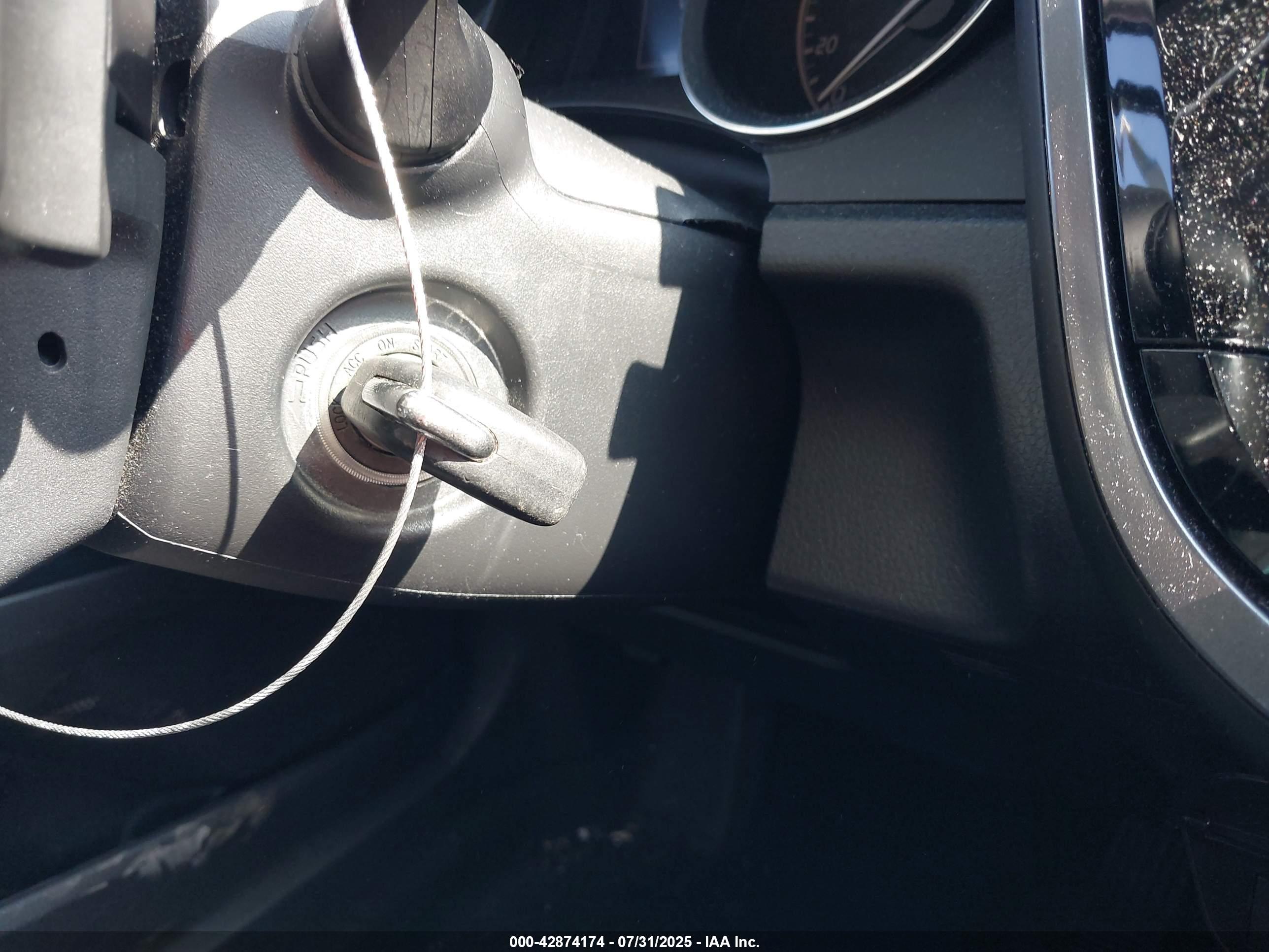 TOYOTA CAMRY image 11