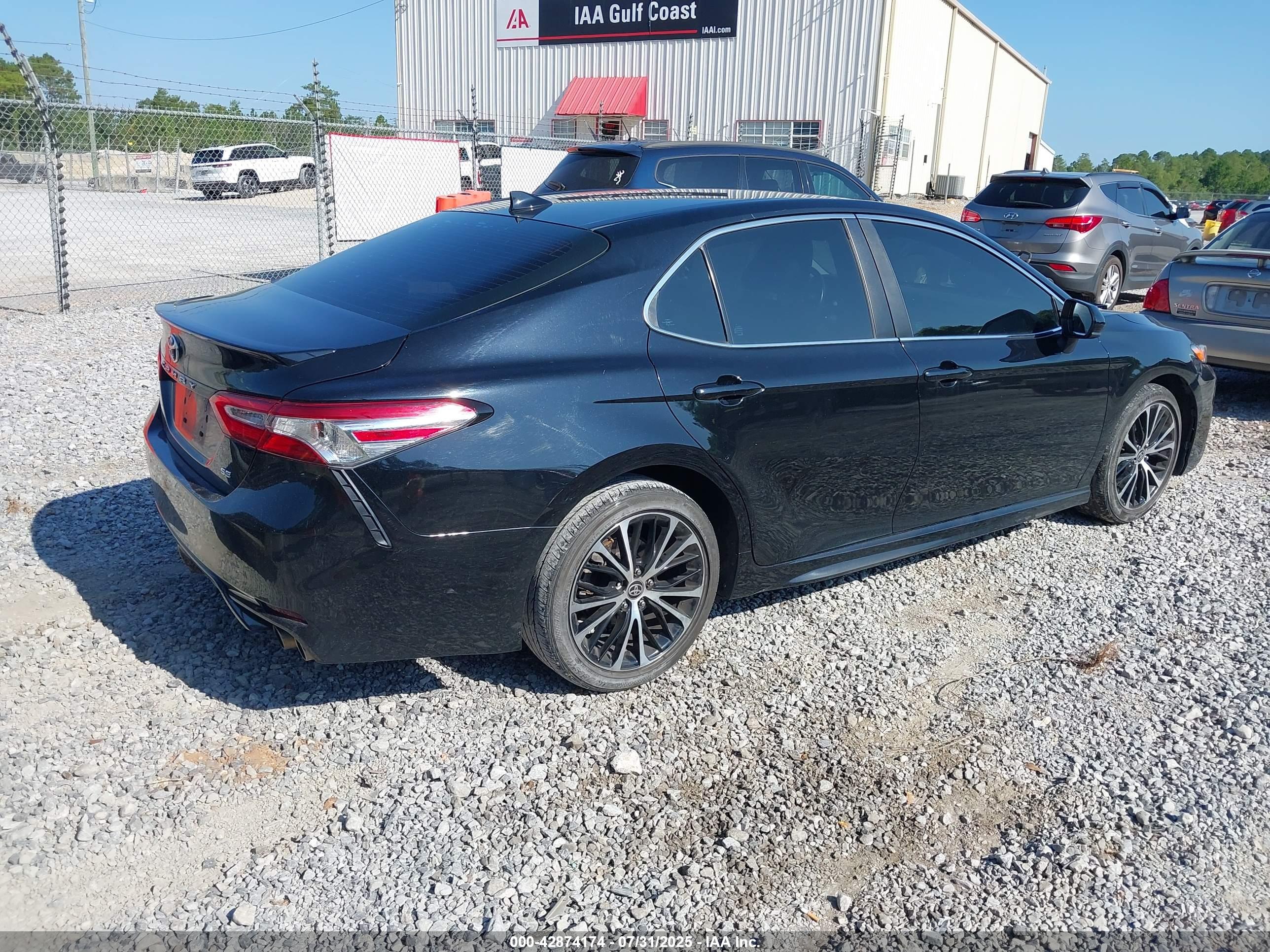 TOYOTA CAMRY image 4