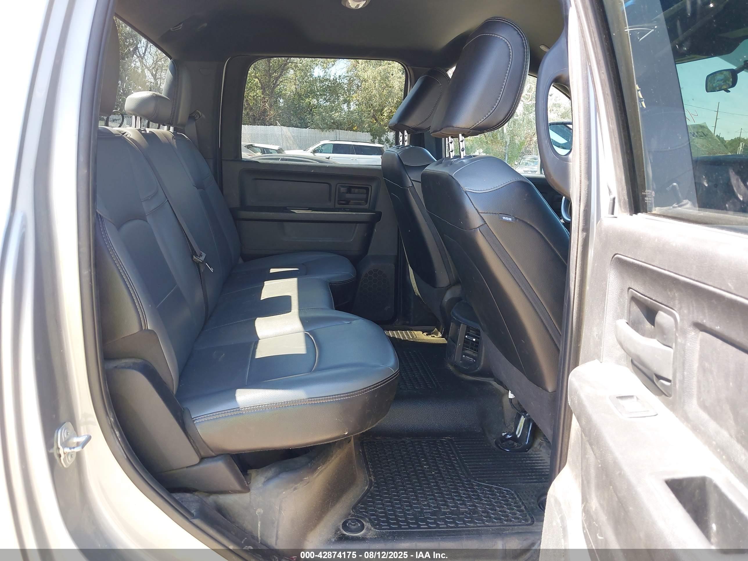 RAM 3500 image 8