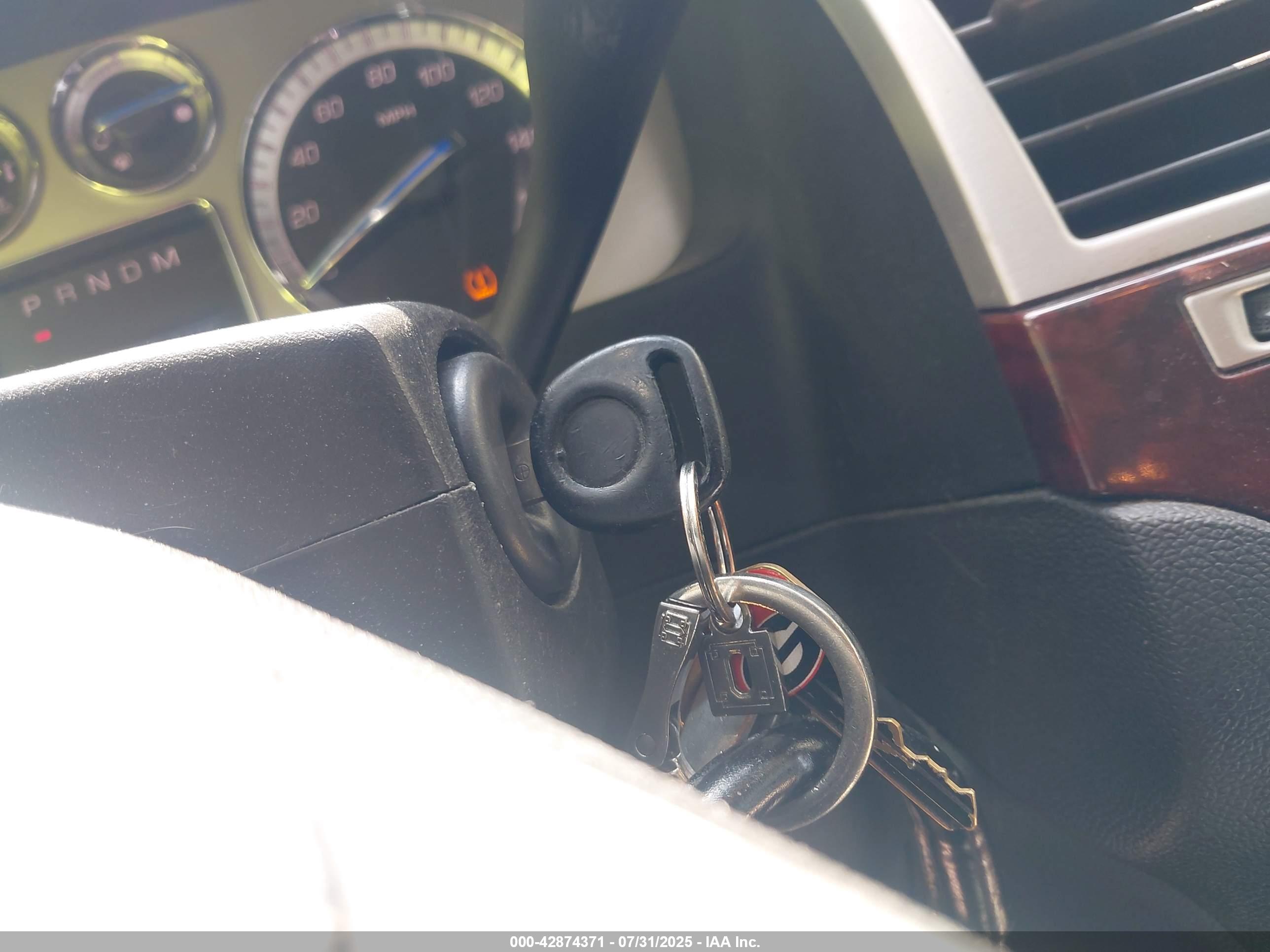 CADILLAC ESCALADE image 11