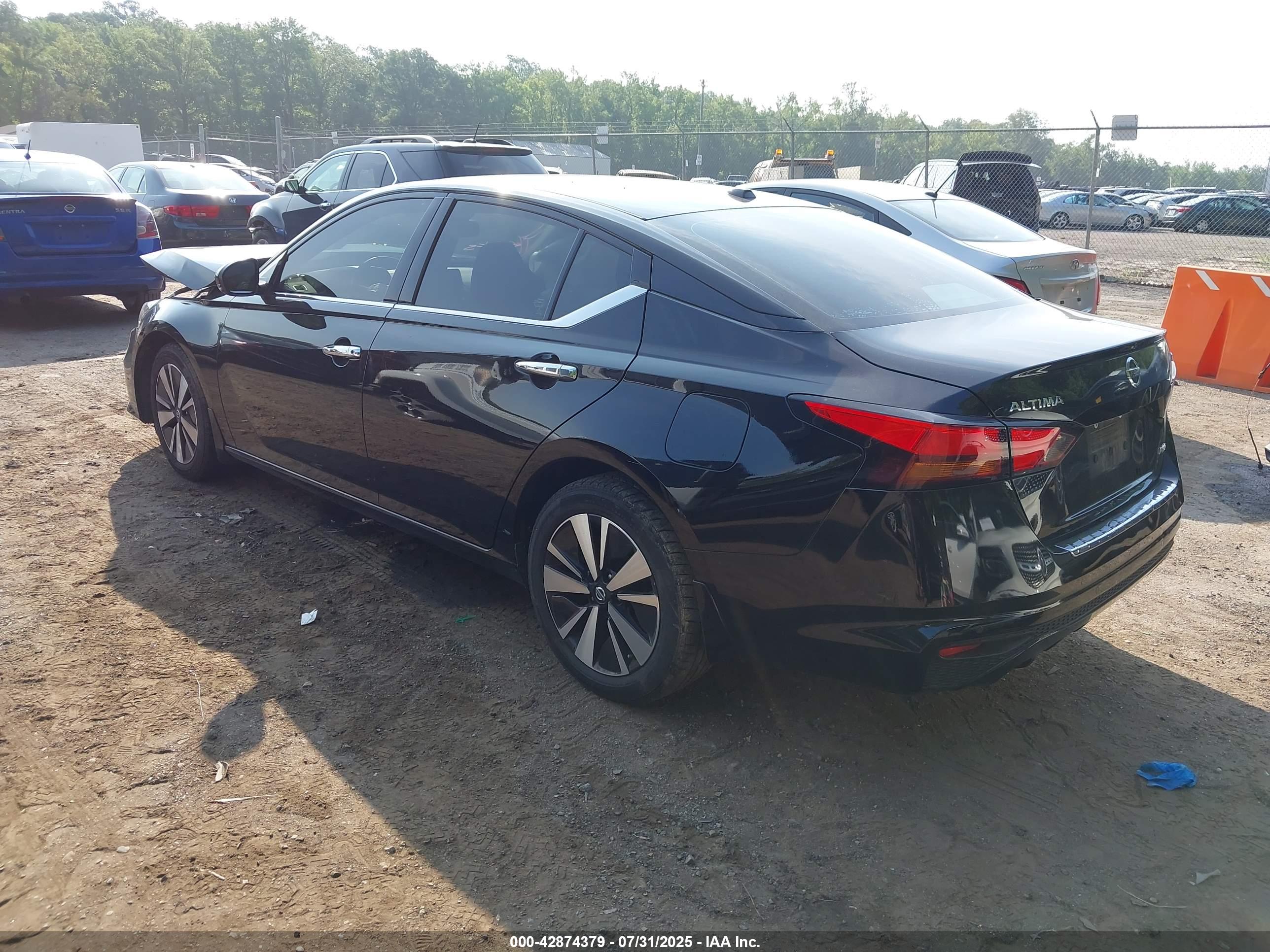 NISSAN ALTIMA image 3