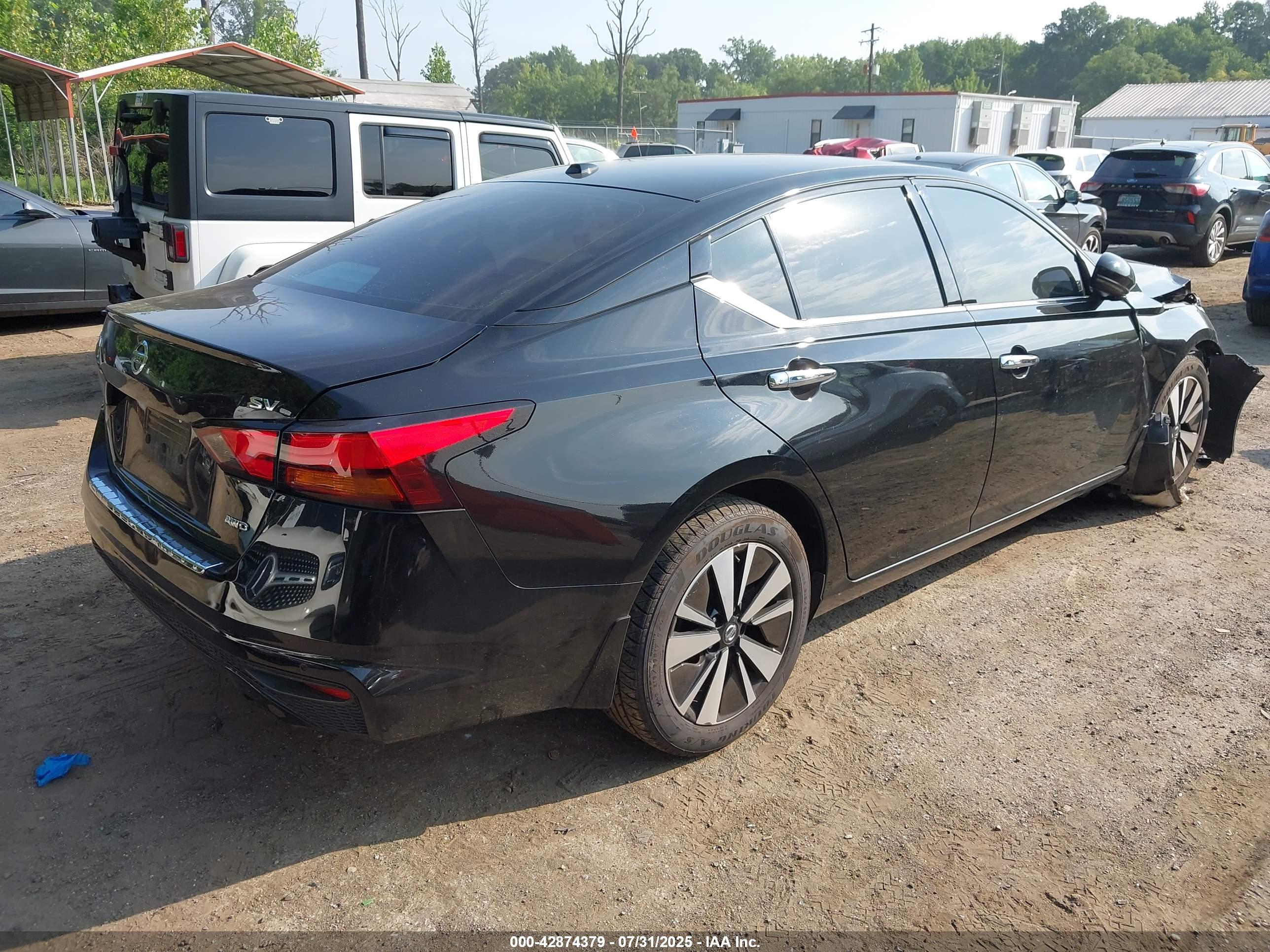 NISSAN ALTIMA image 4