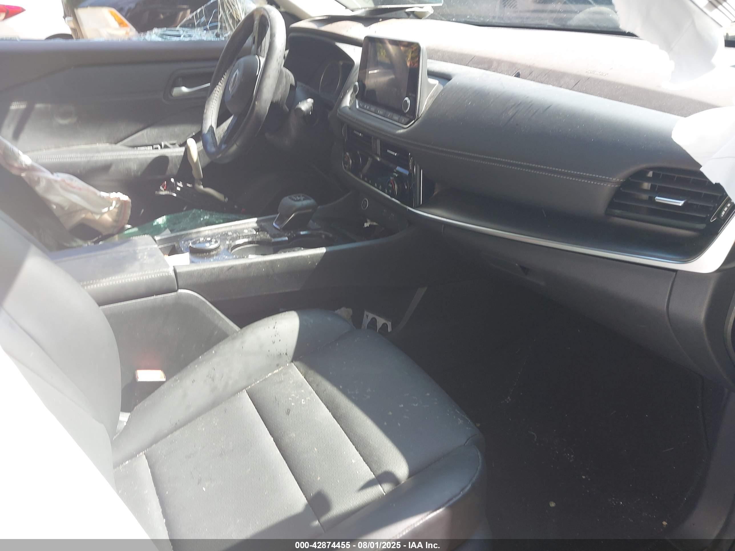 NISSAN ROGUE image 5