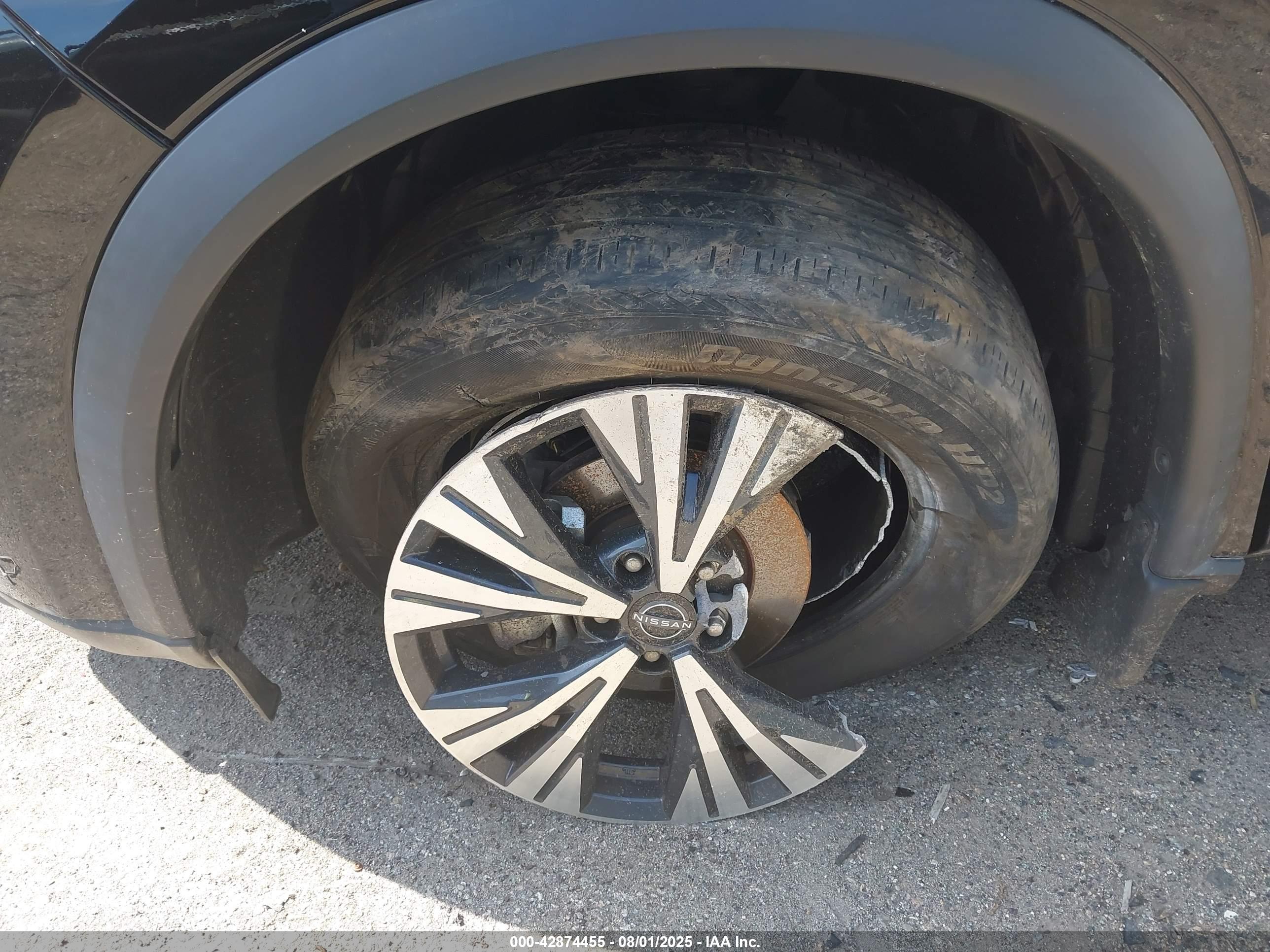 NISSAN ROGUE image 6