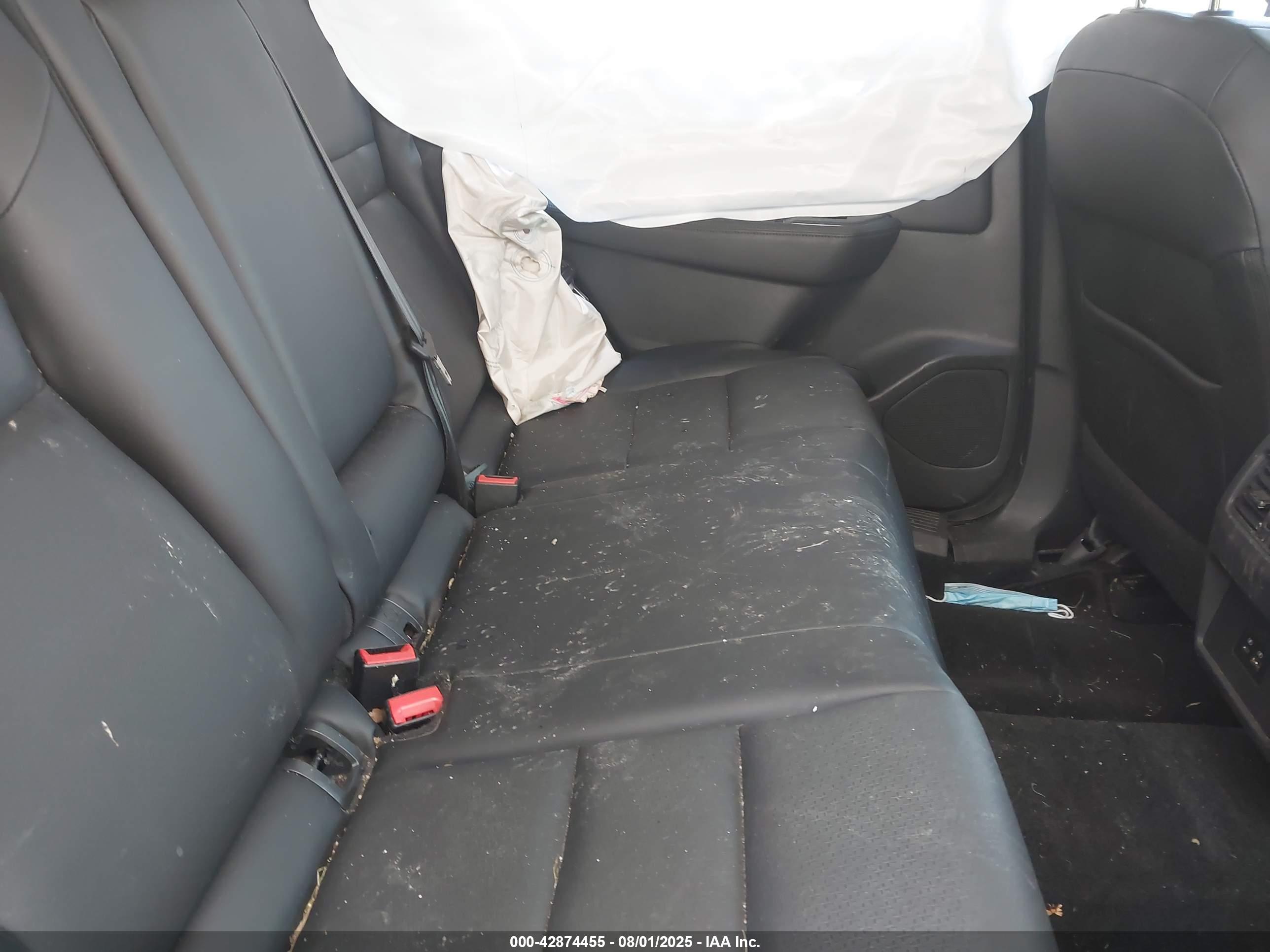 NISSAN ROGUE image 8