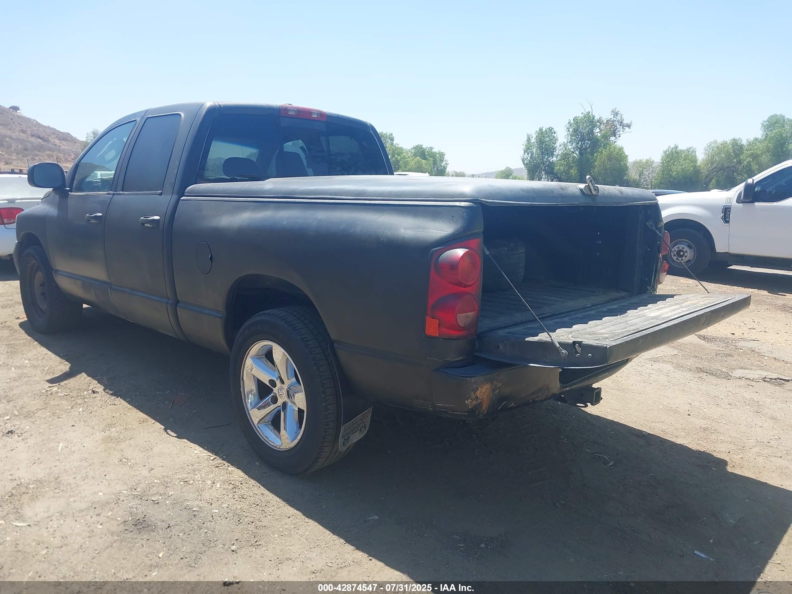 DODGE RAM image 3