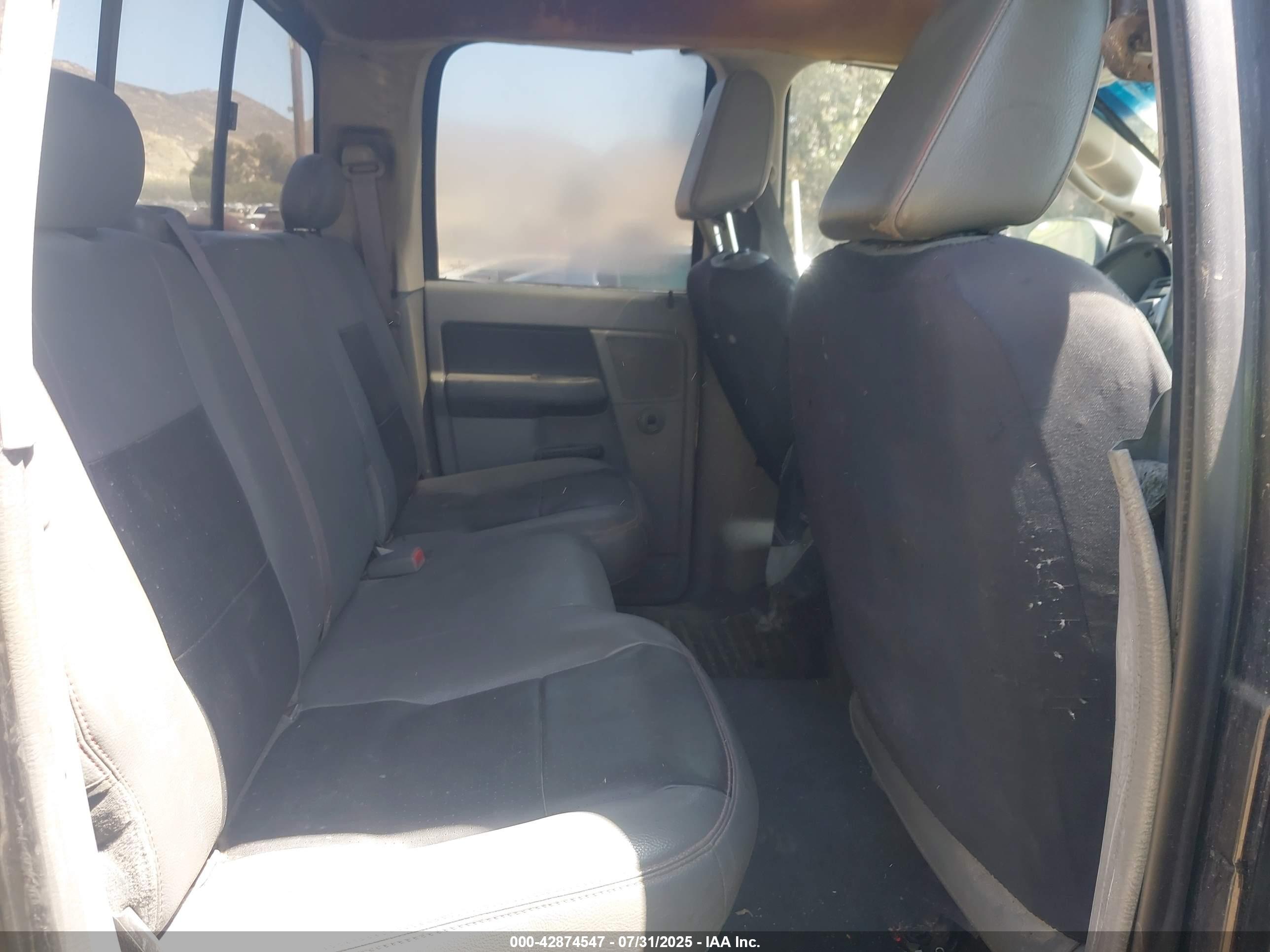 DODGE RAM image 8