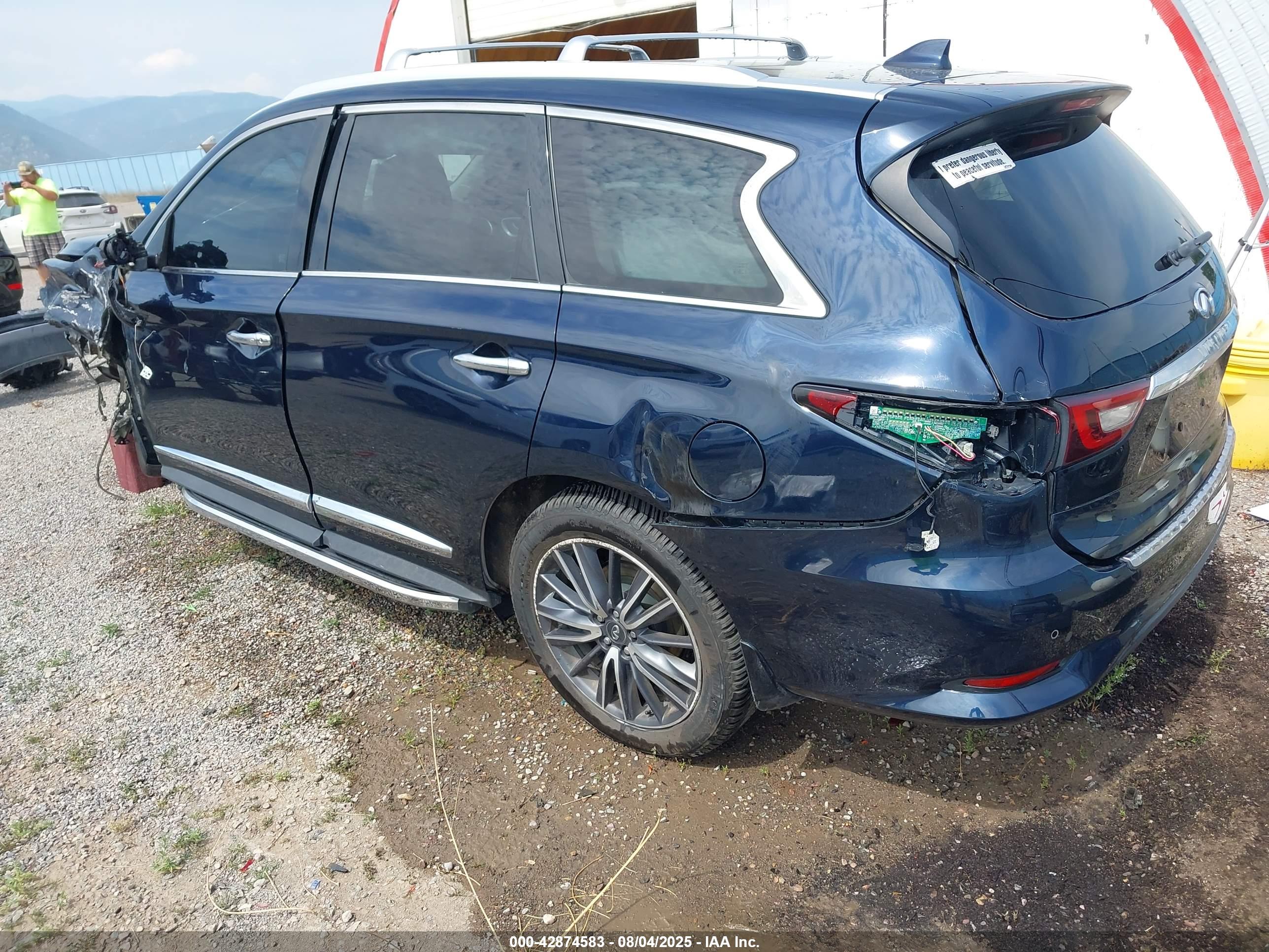 INFINITI QX60 image 3