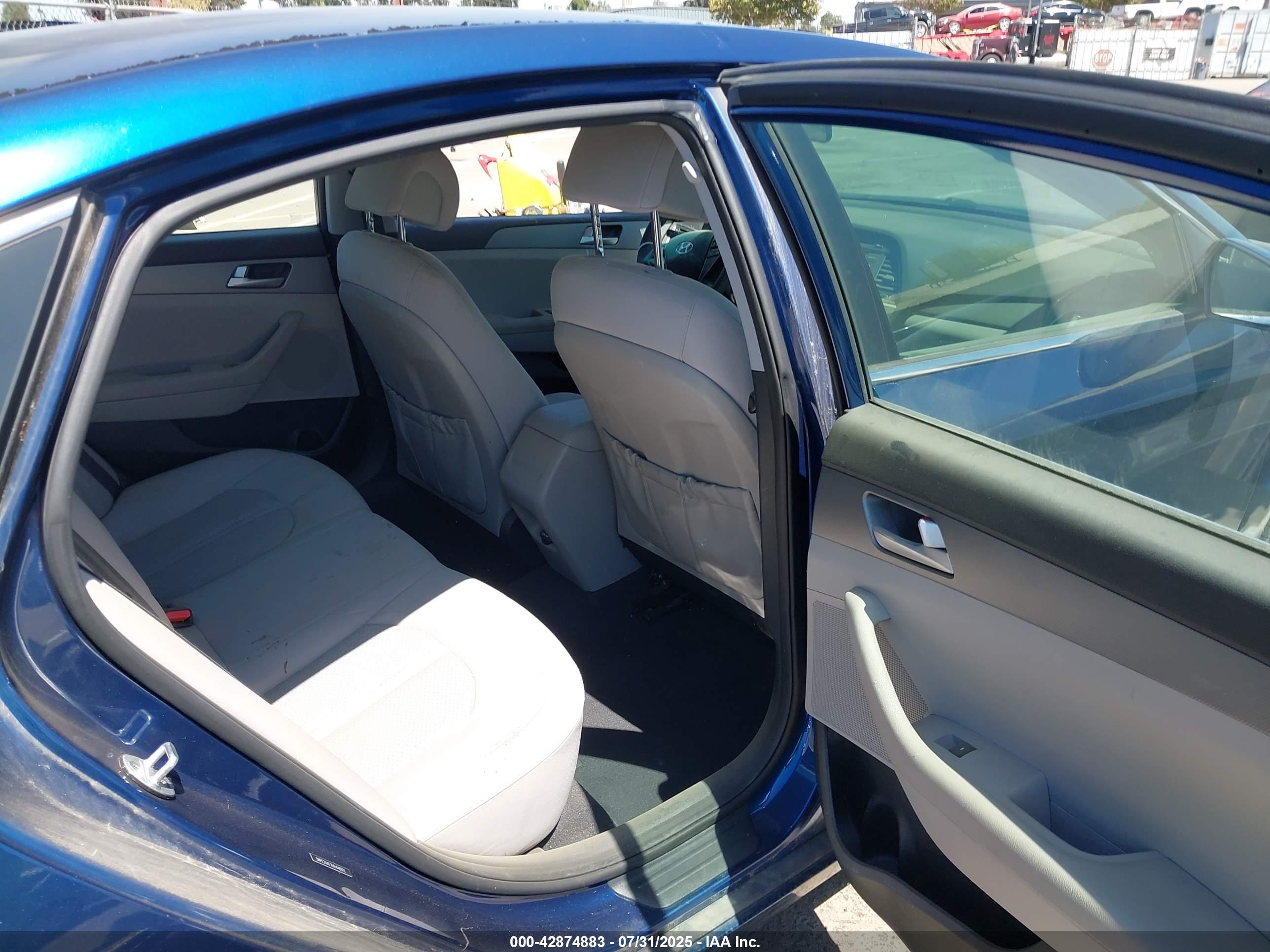 HYUNDAI SONATA image 8