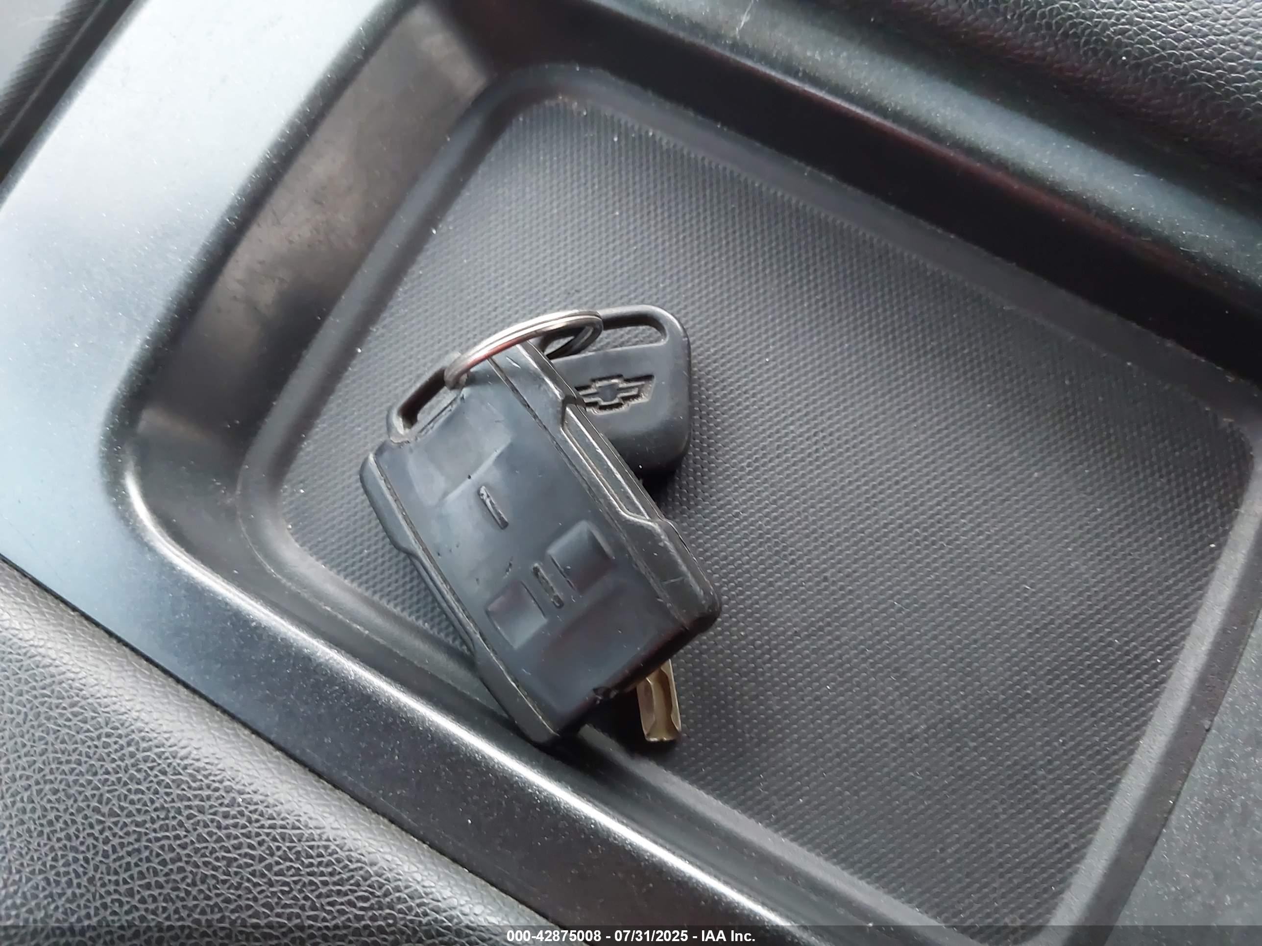 CHEVROLET SILVERADO image 11