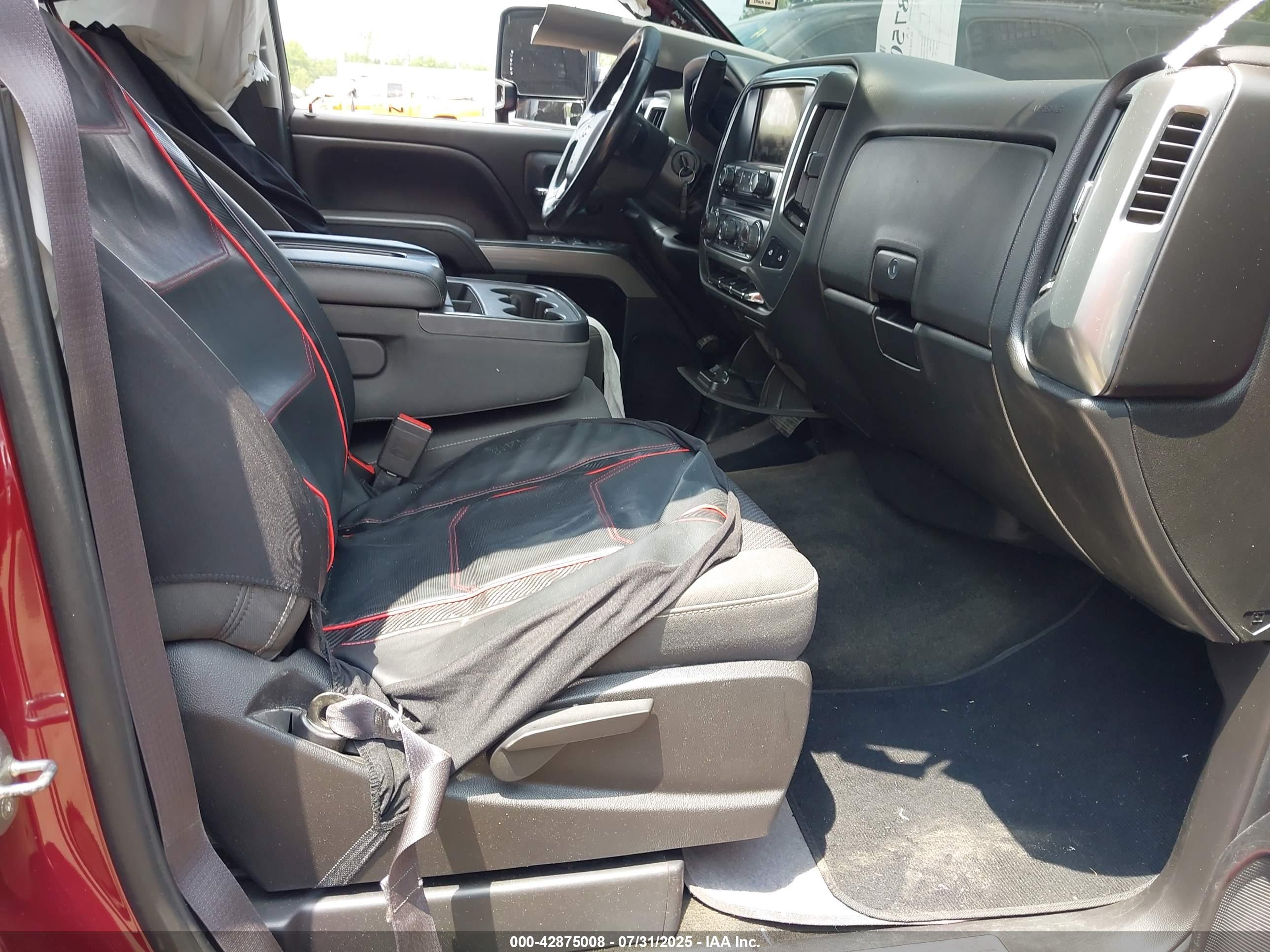 CHEVROLET SILVERADO image 5