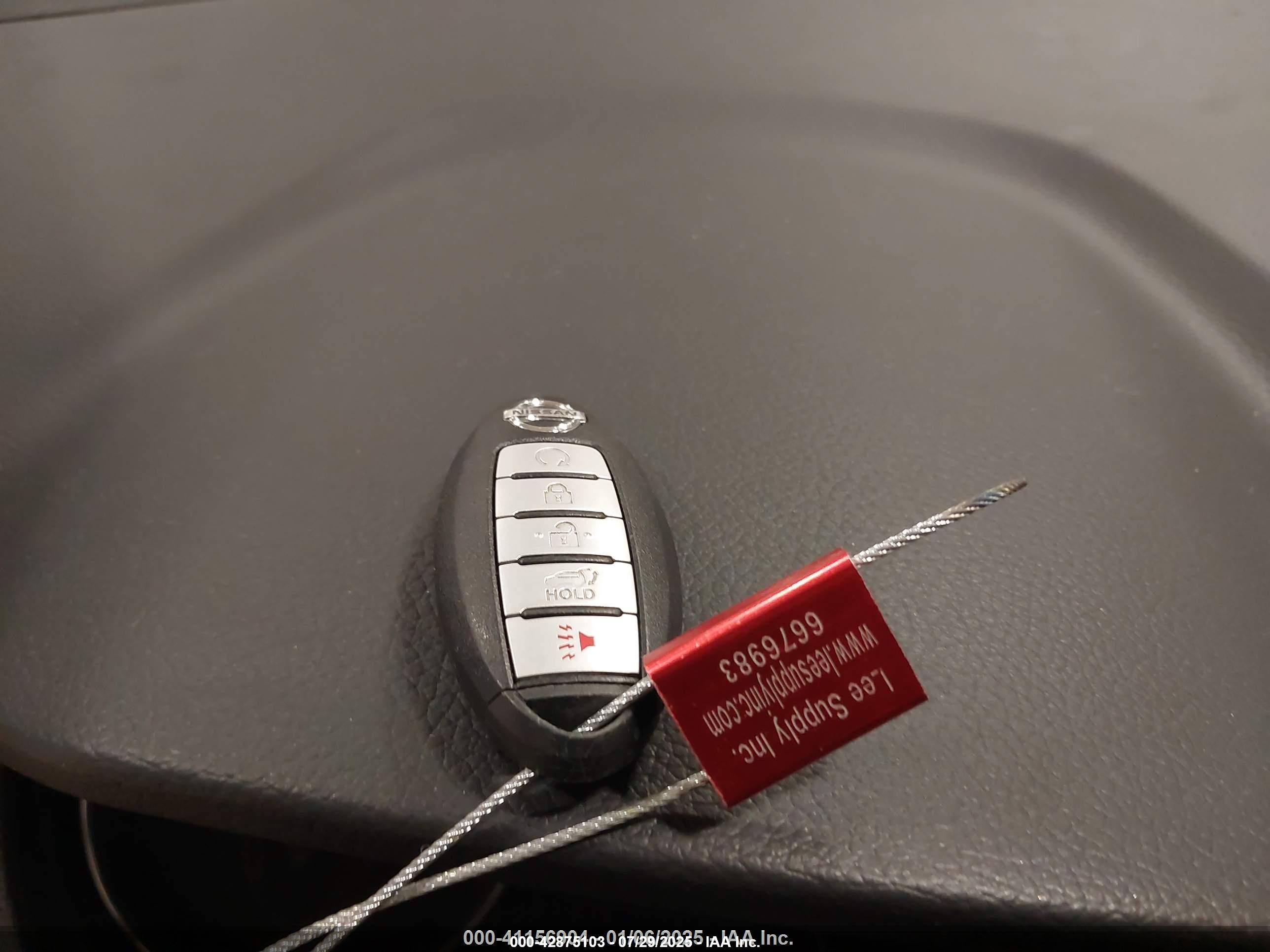 NISSAN ROGUE image 11