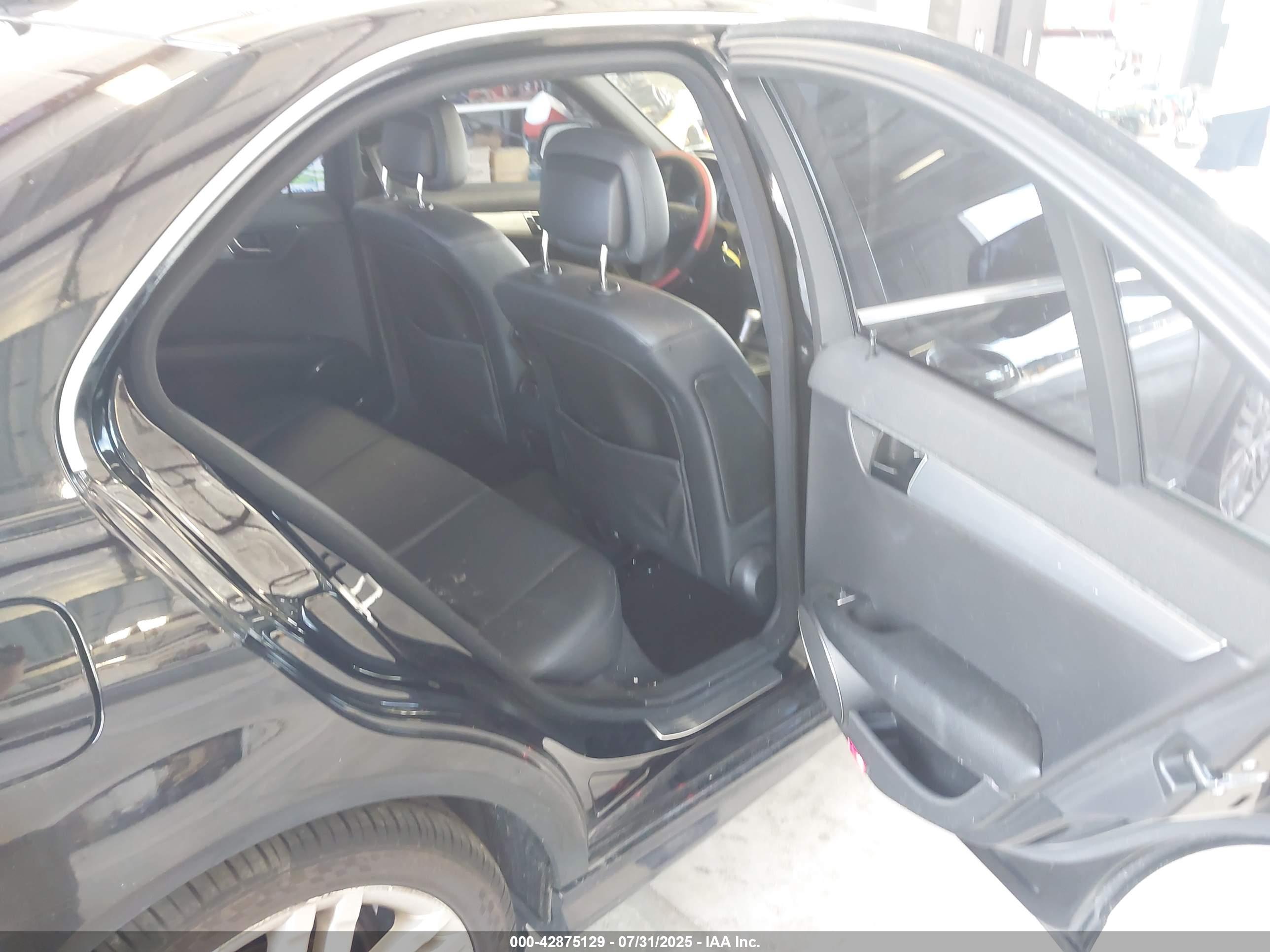 MERCEDES-BENZ C image 8