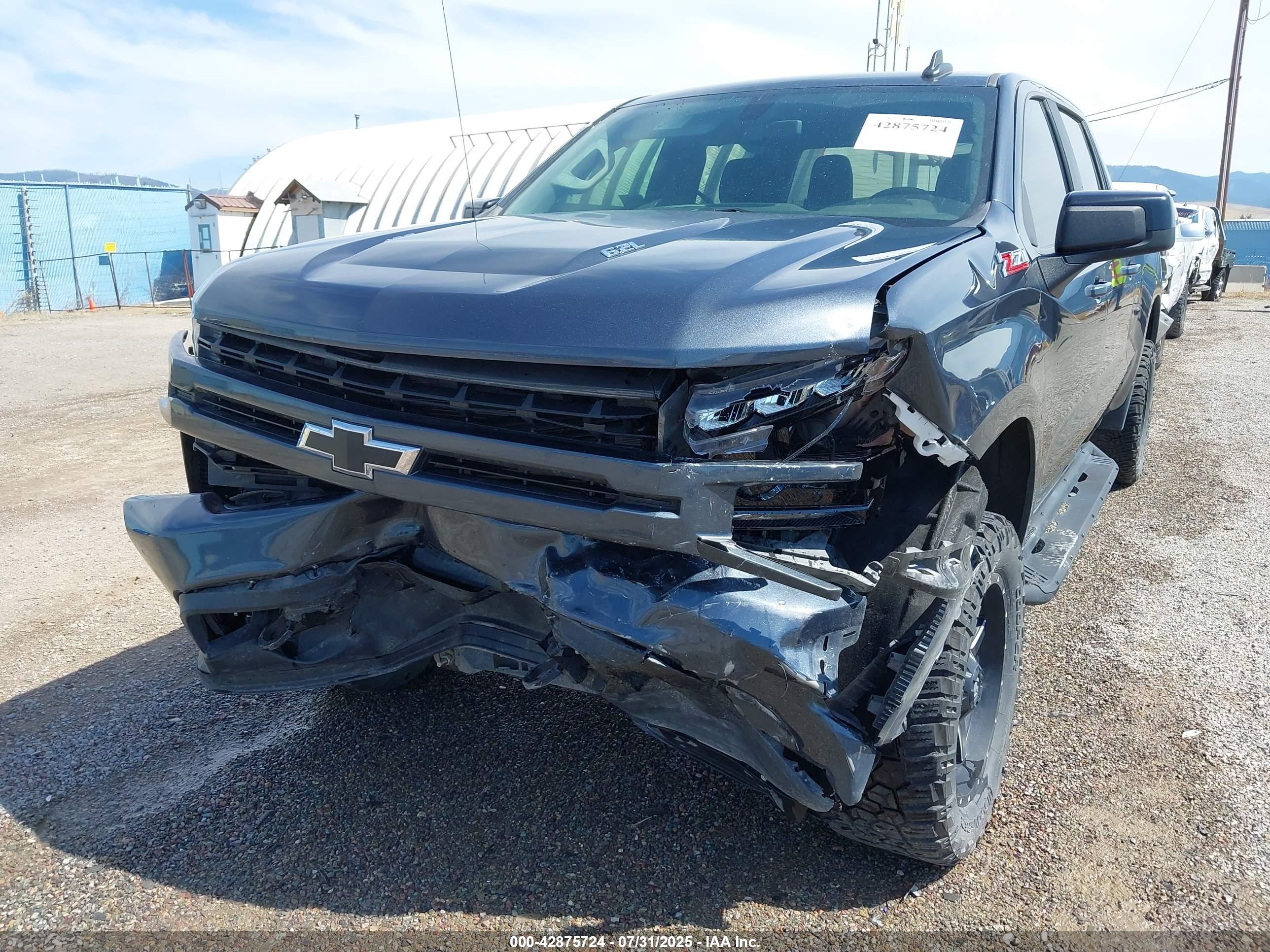 CHEVROLET SILVERADO image 6