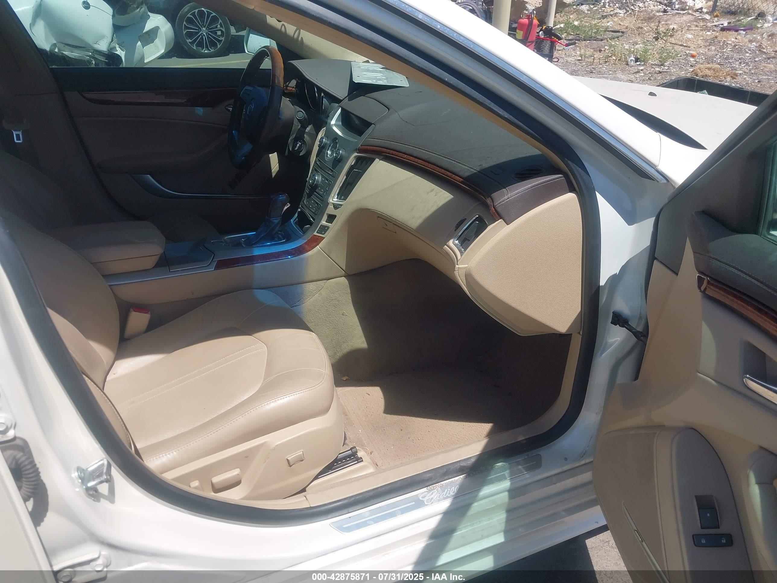 CADILLAC CTS image 5
