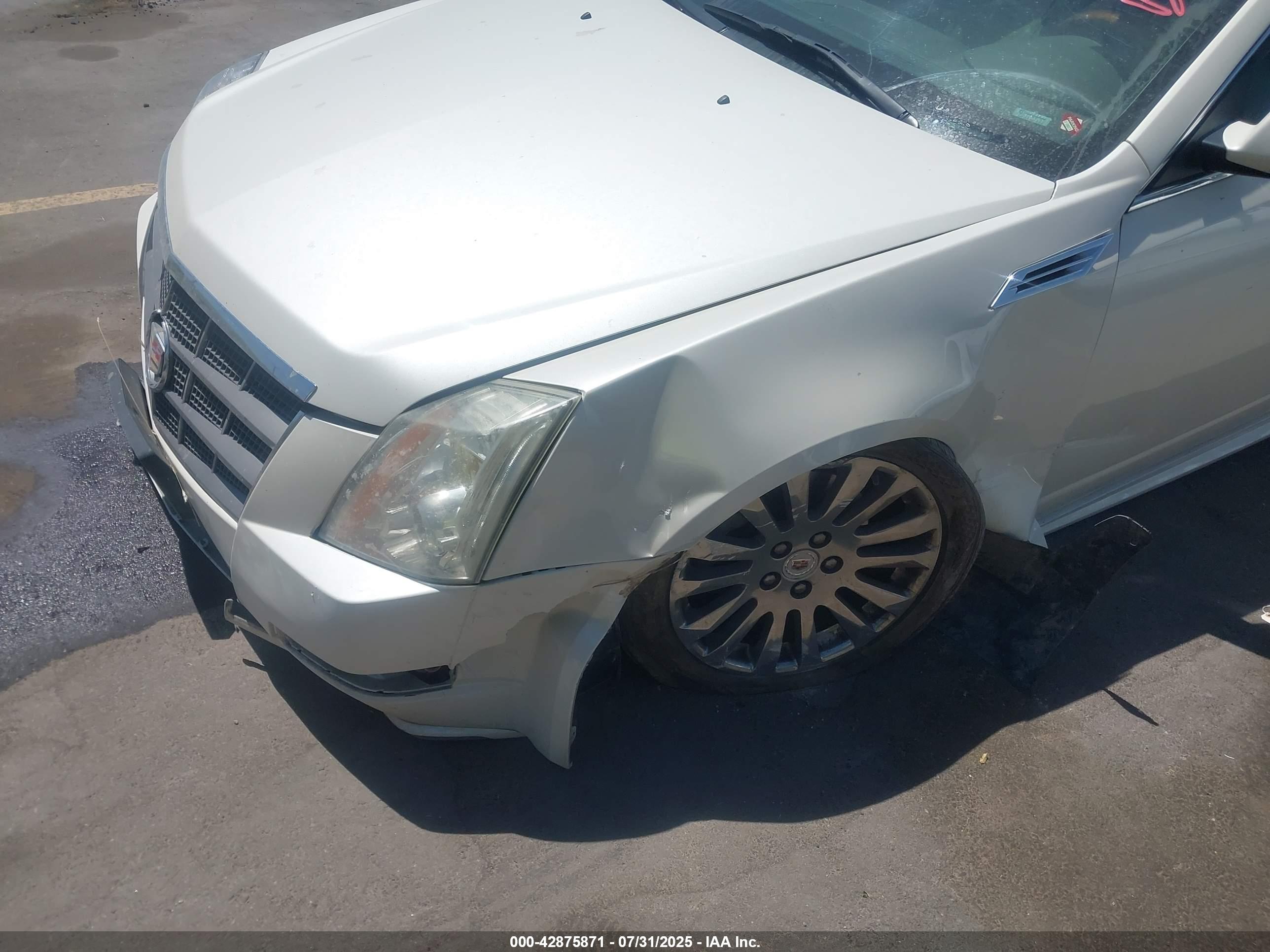 CADILLAC CTS image 6