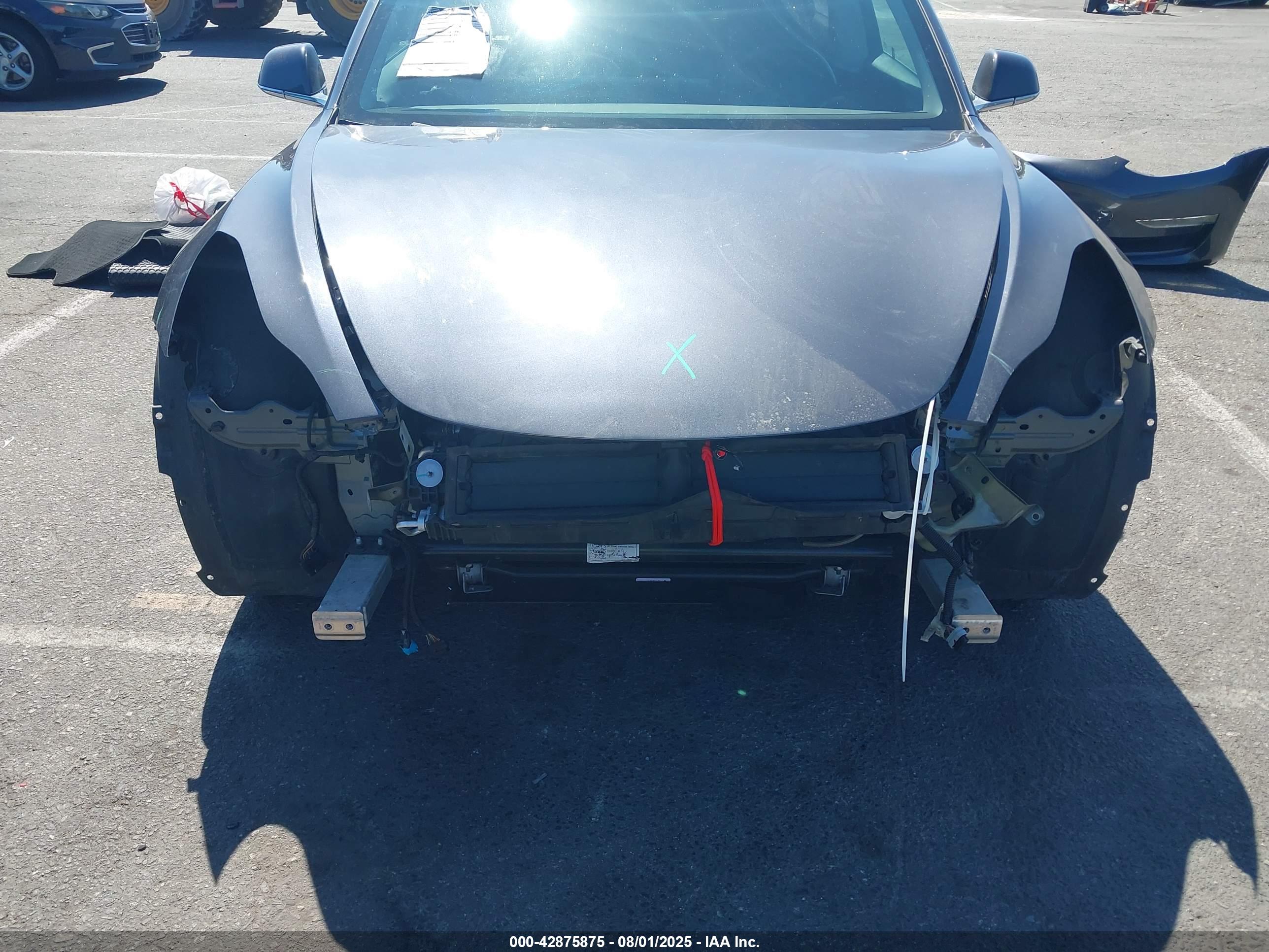 TESLA MODEL image 6