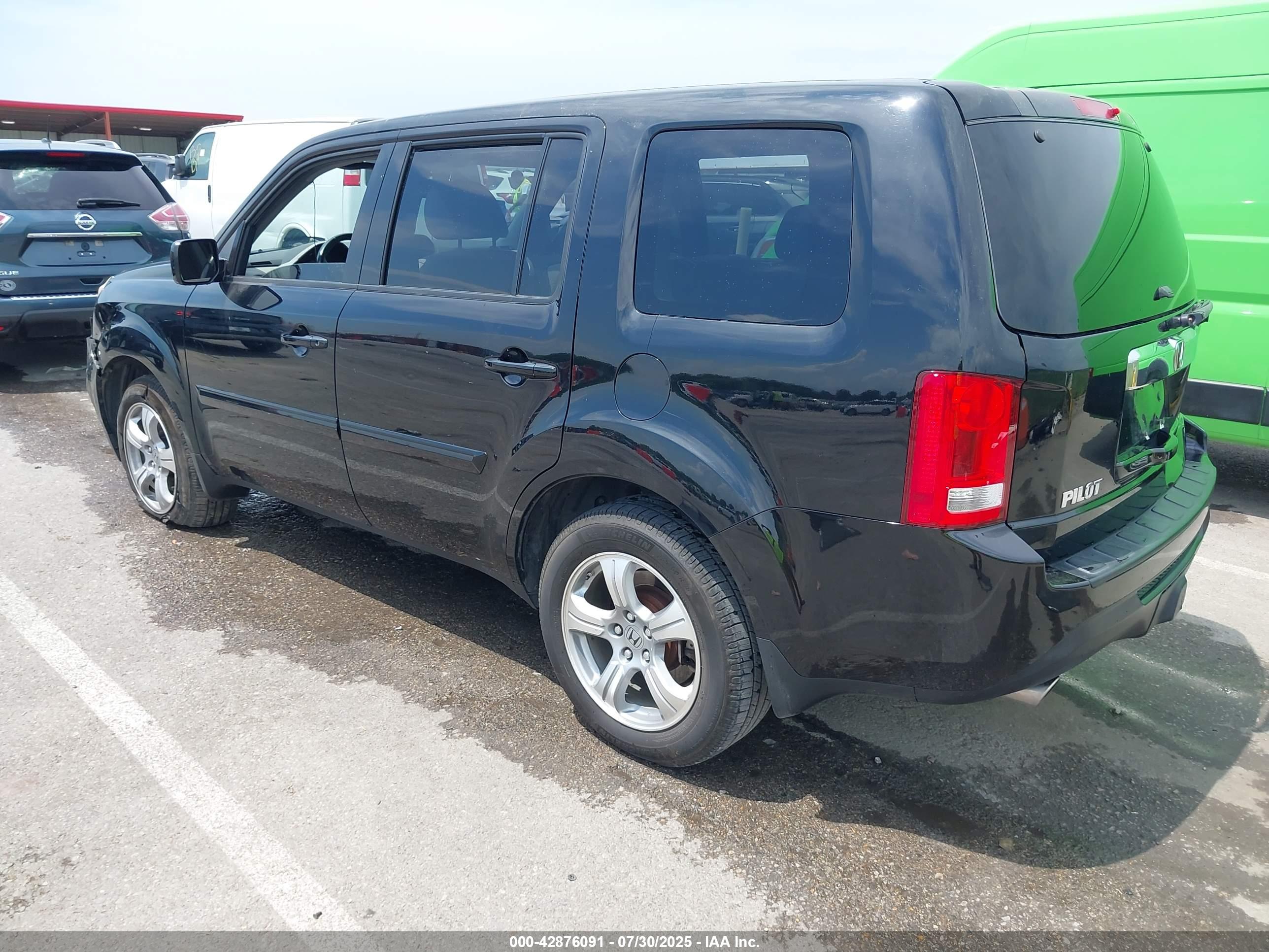 HONDA PILOT image 3