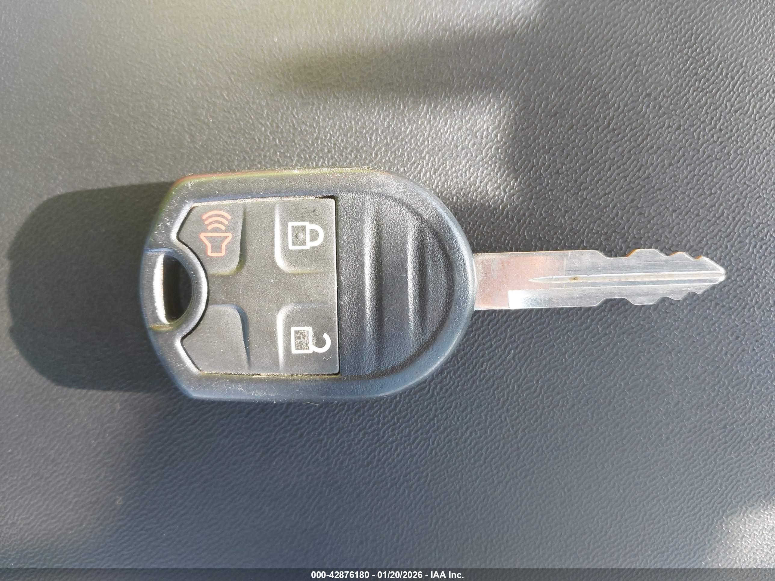 FORD FUSION image 11