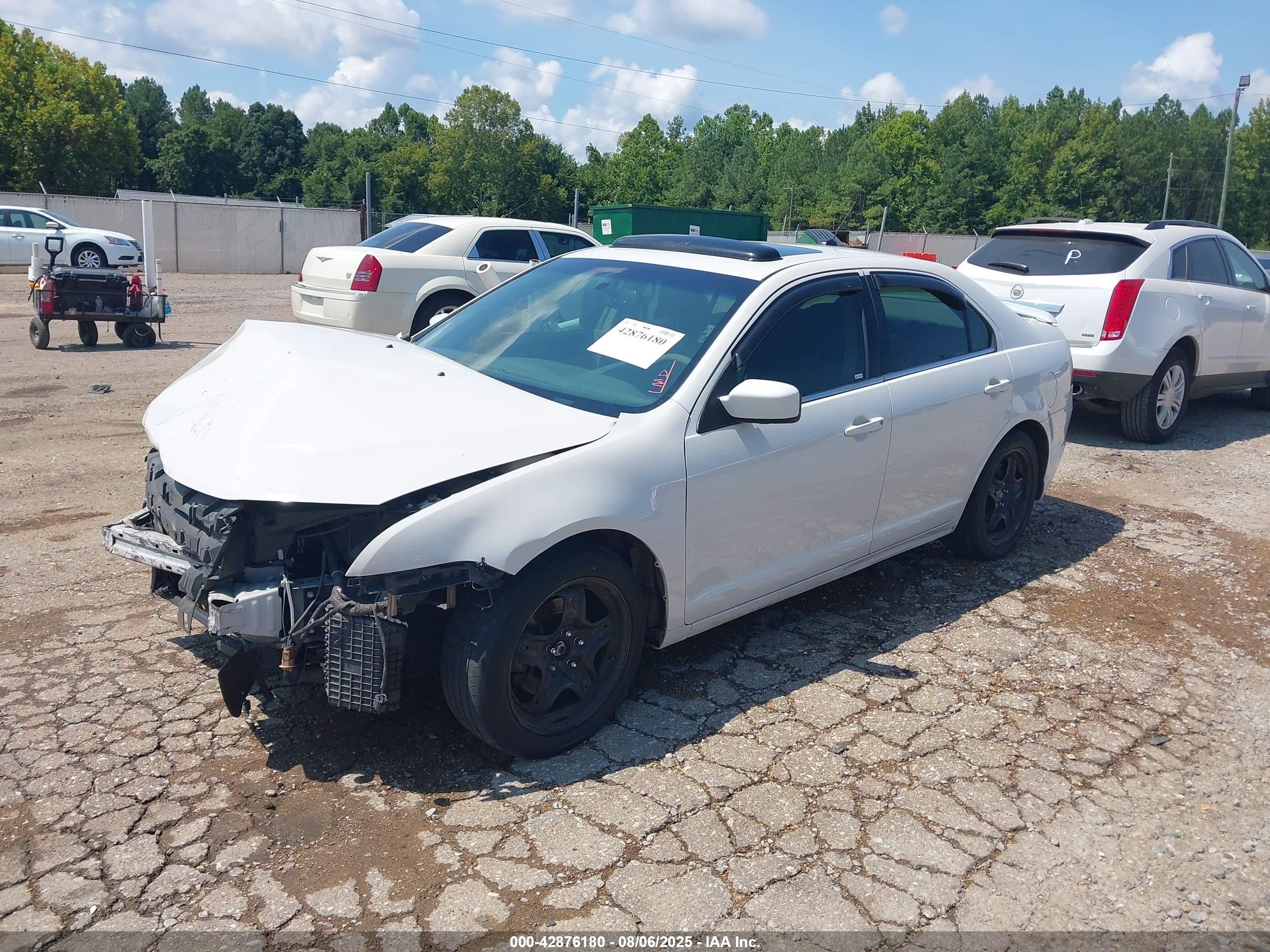 FORD FUSION image 2