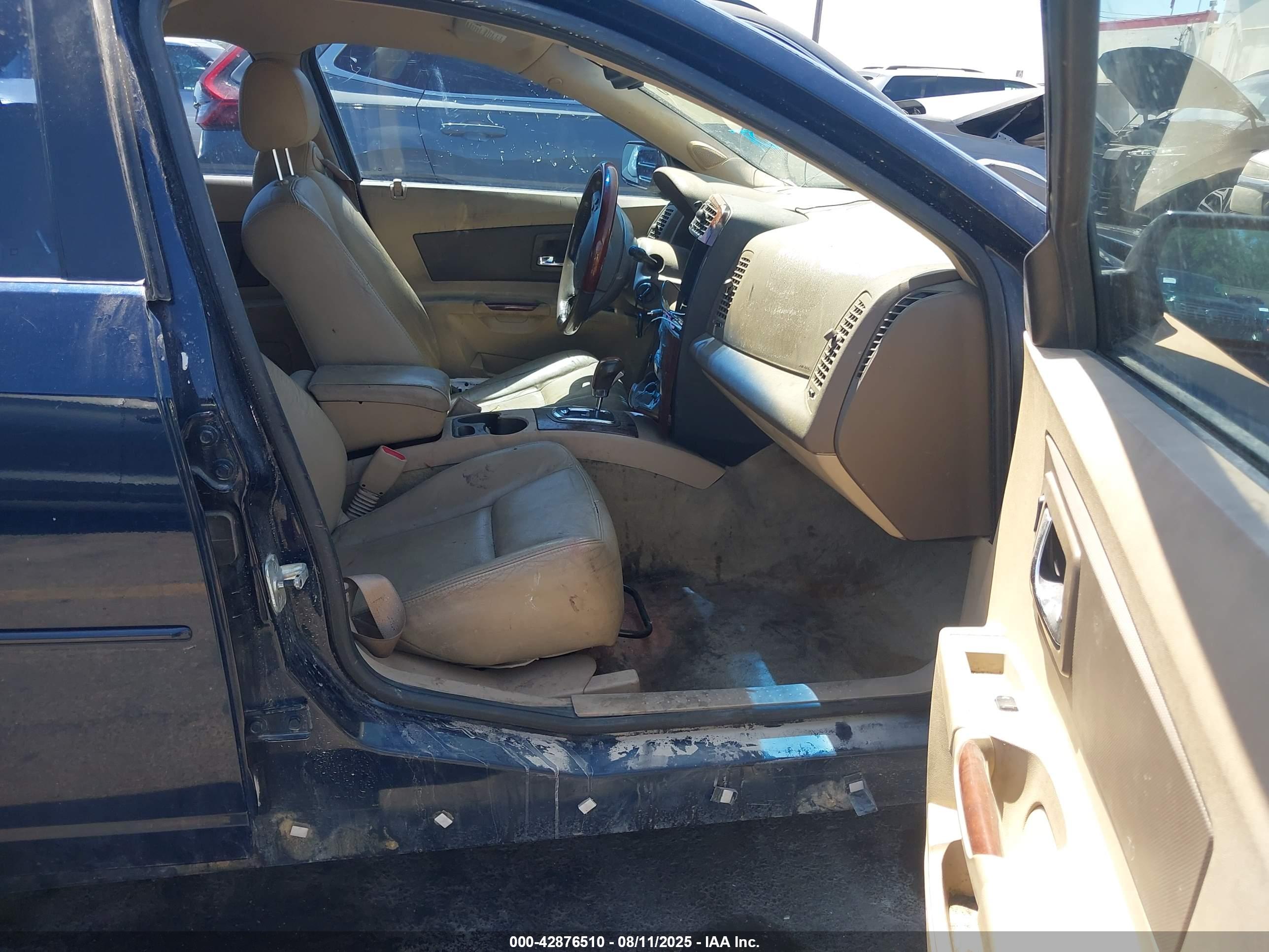 CADILLAC CTS image 5