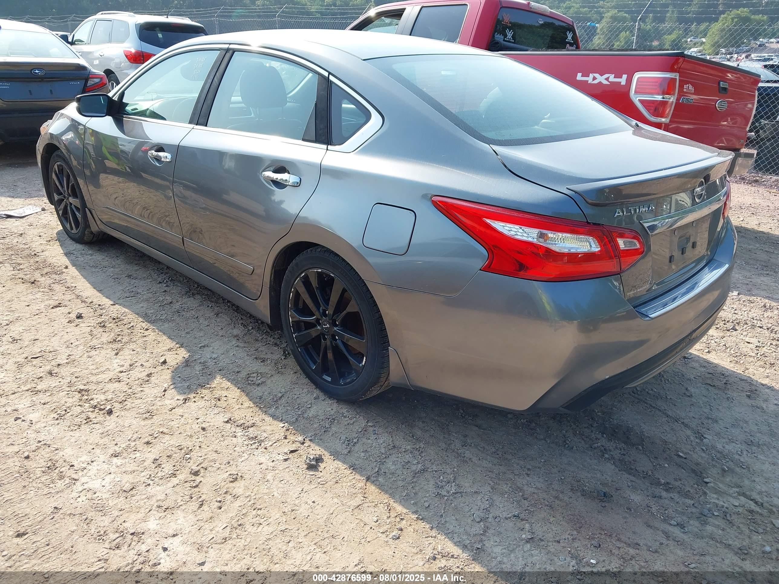 NISSAN ALTIMA image 3