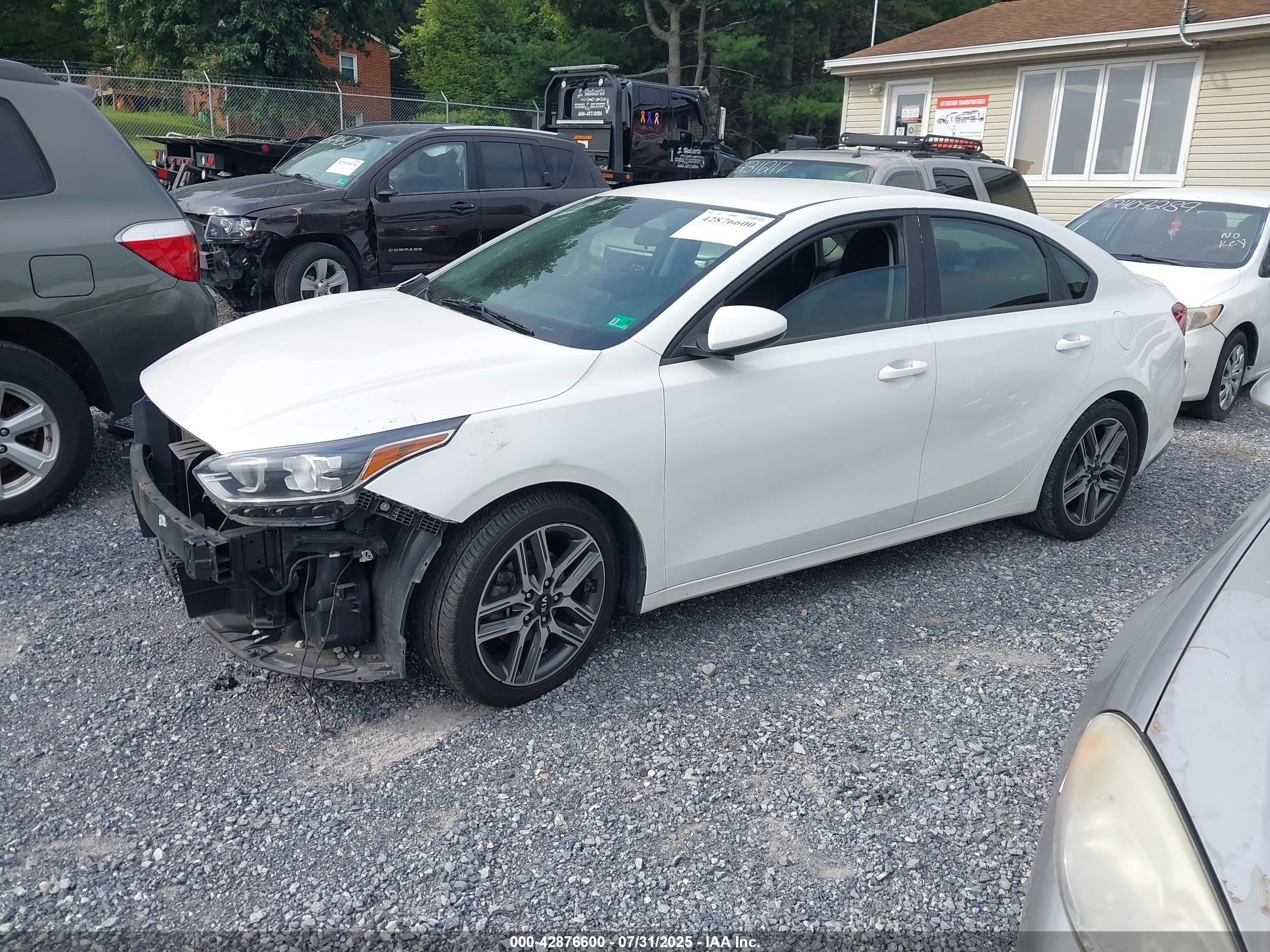 KIA FORTE image 2
