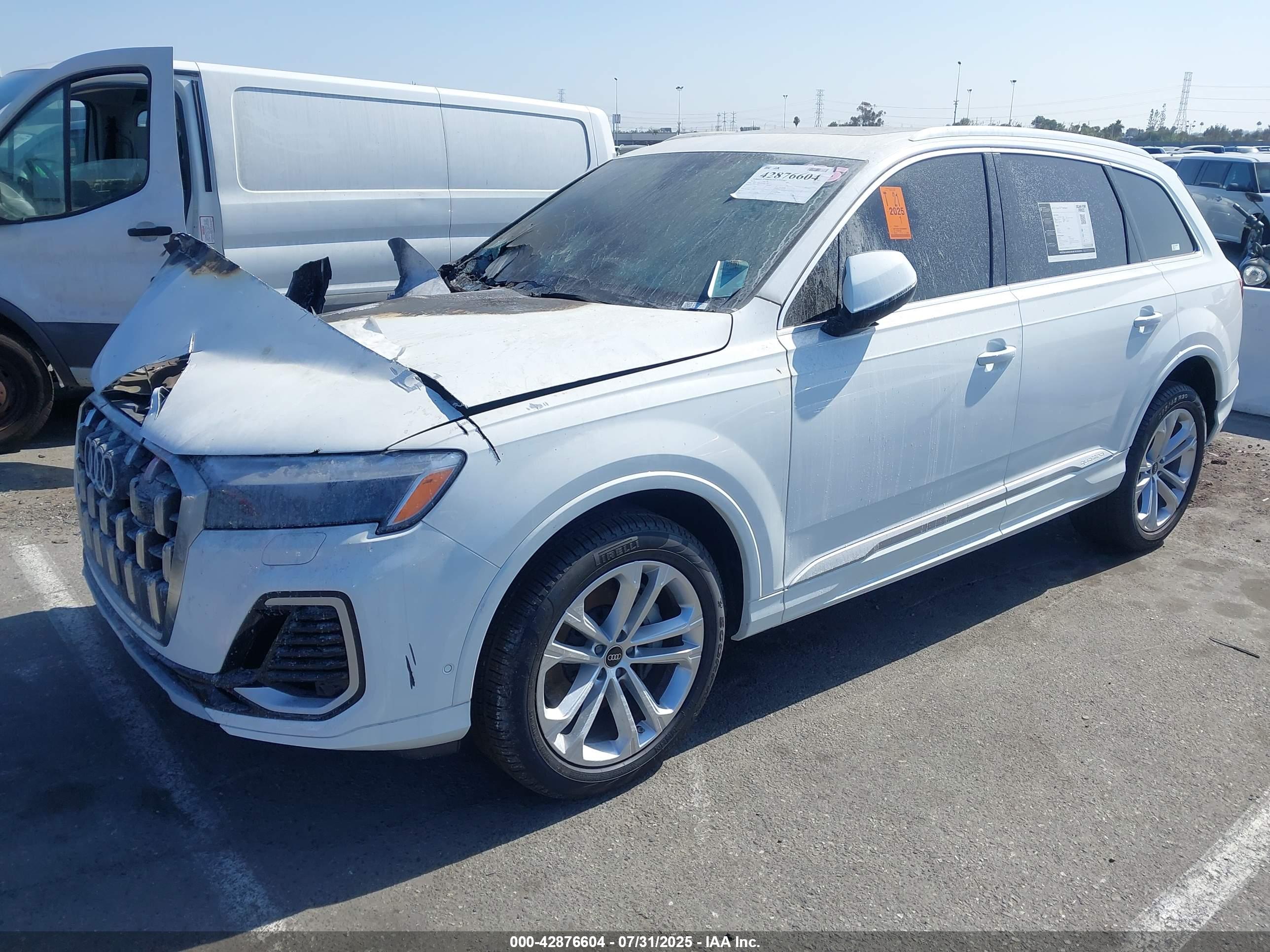 AUDI Q7 image 2