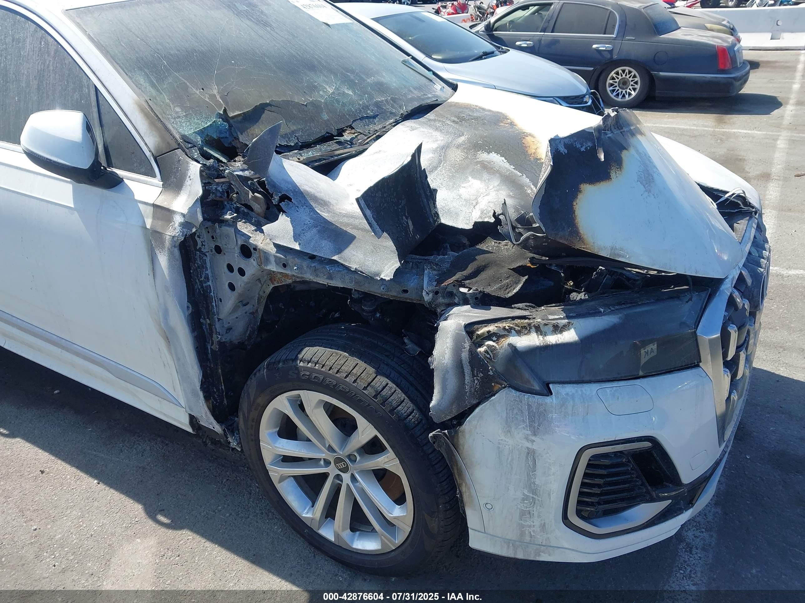 AUDI Q7 image 6