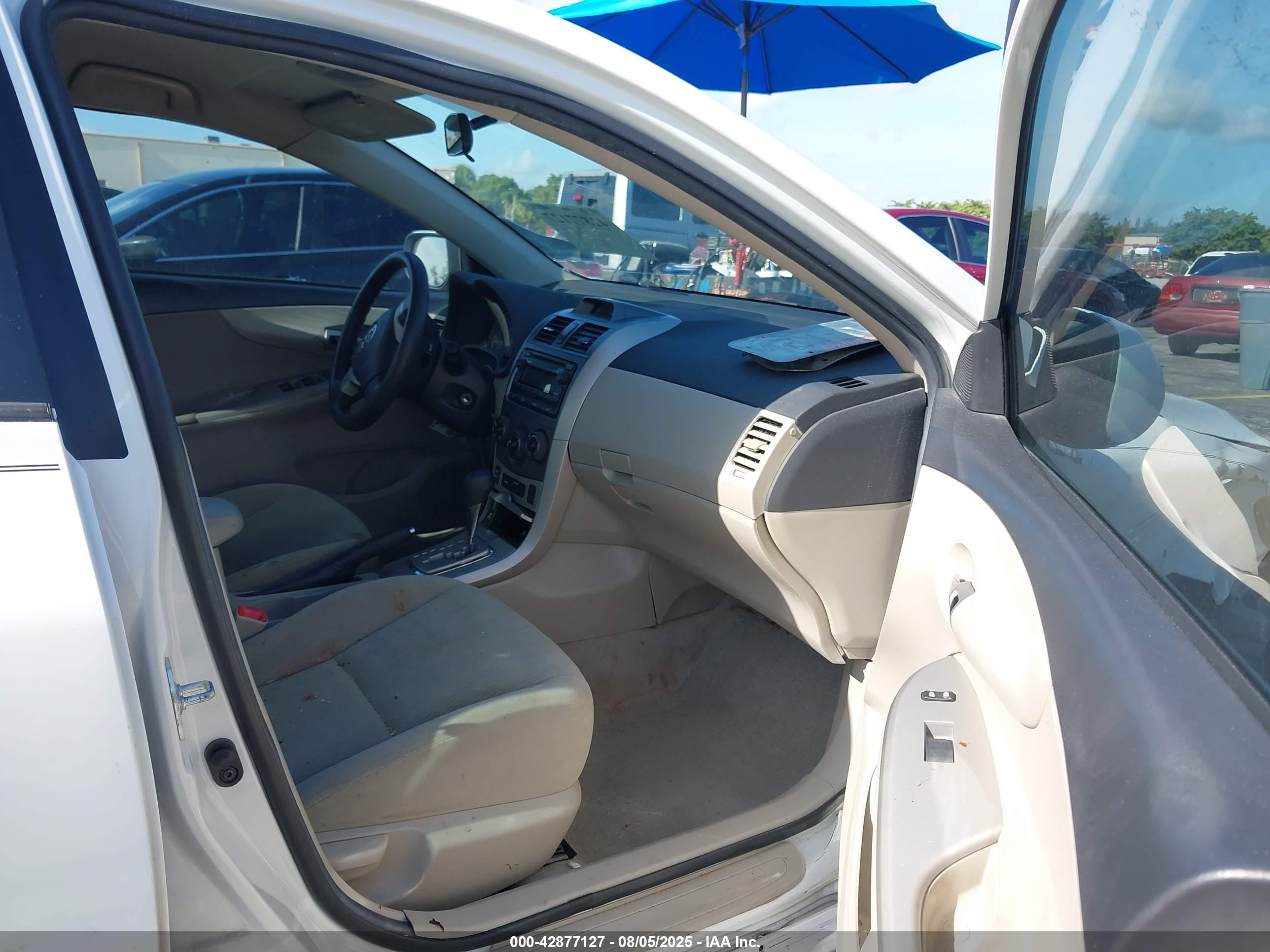 TOYOTA COROLLA image 5