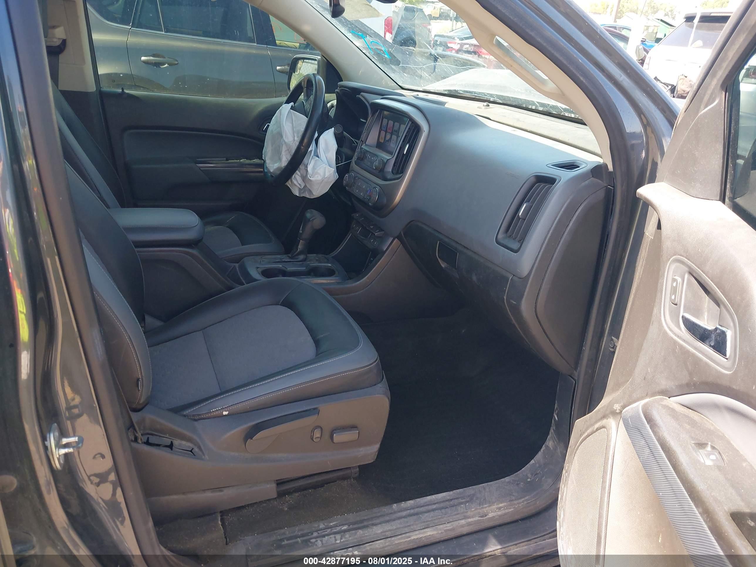CHEVROLET COLORADO image 5