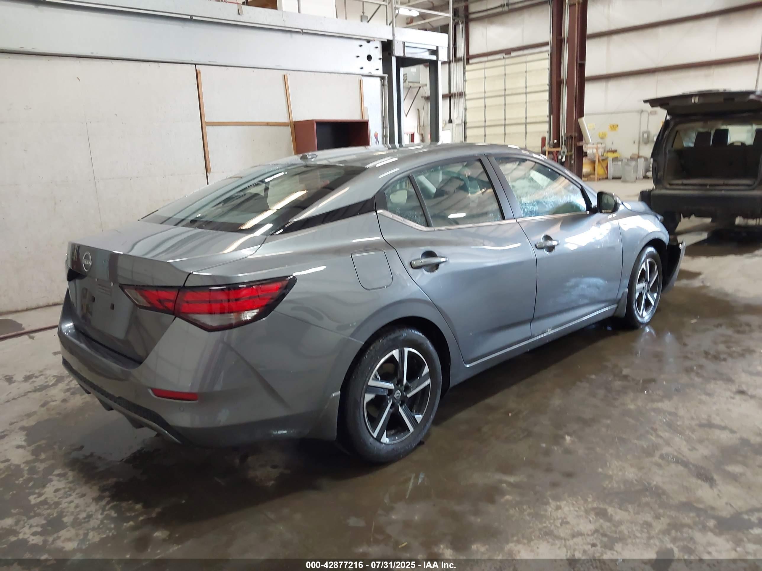 NISSAN SENTRA image 4