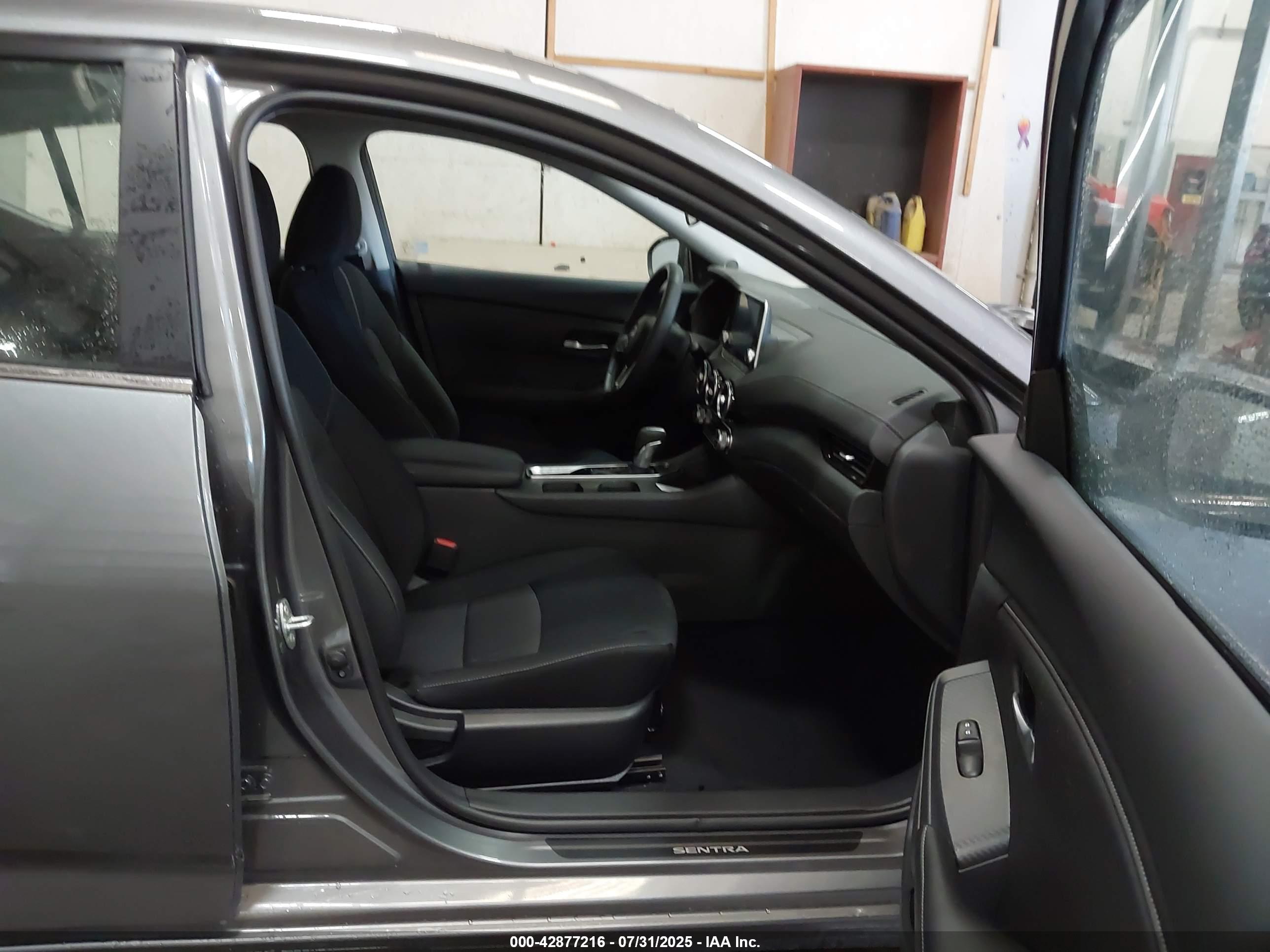 NISSAN SENTRA image 5
