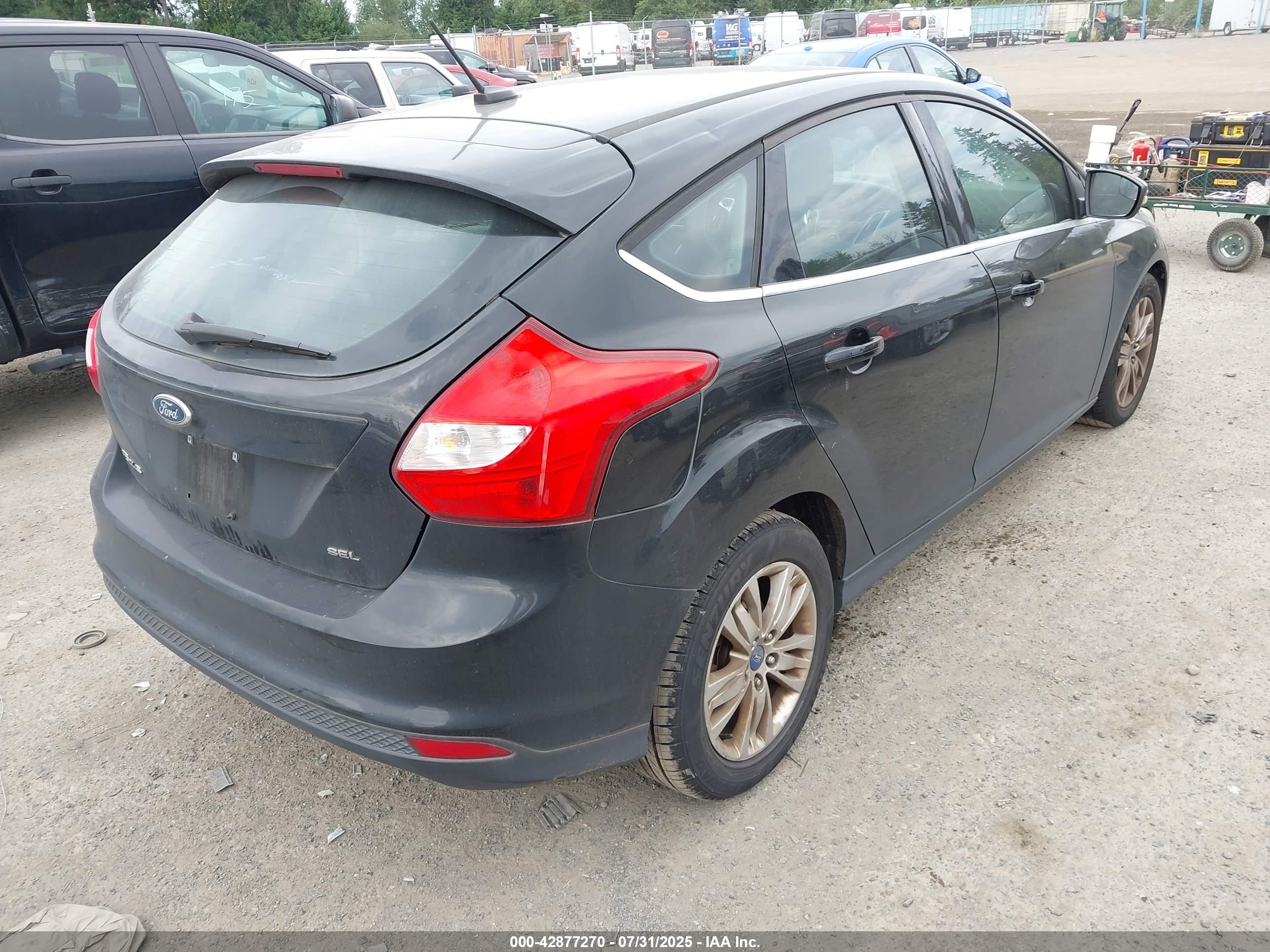FORD FOCUS image 4