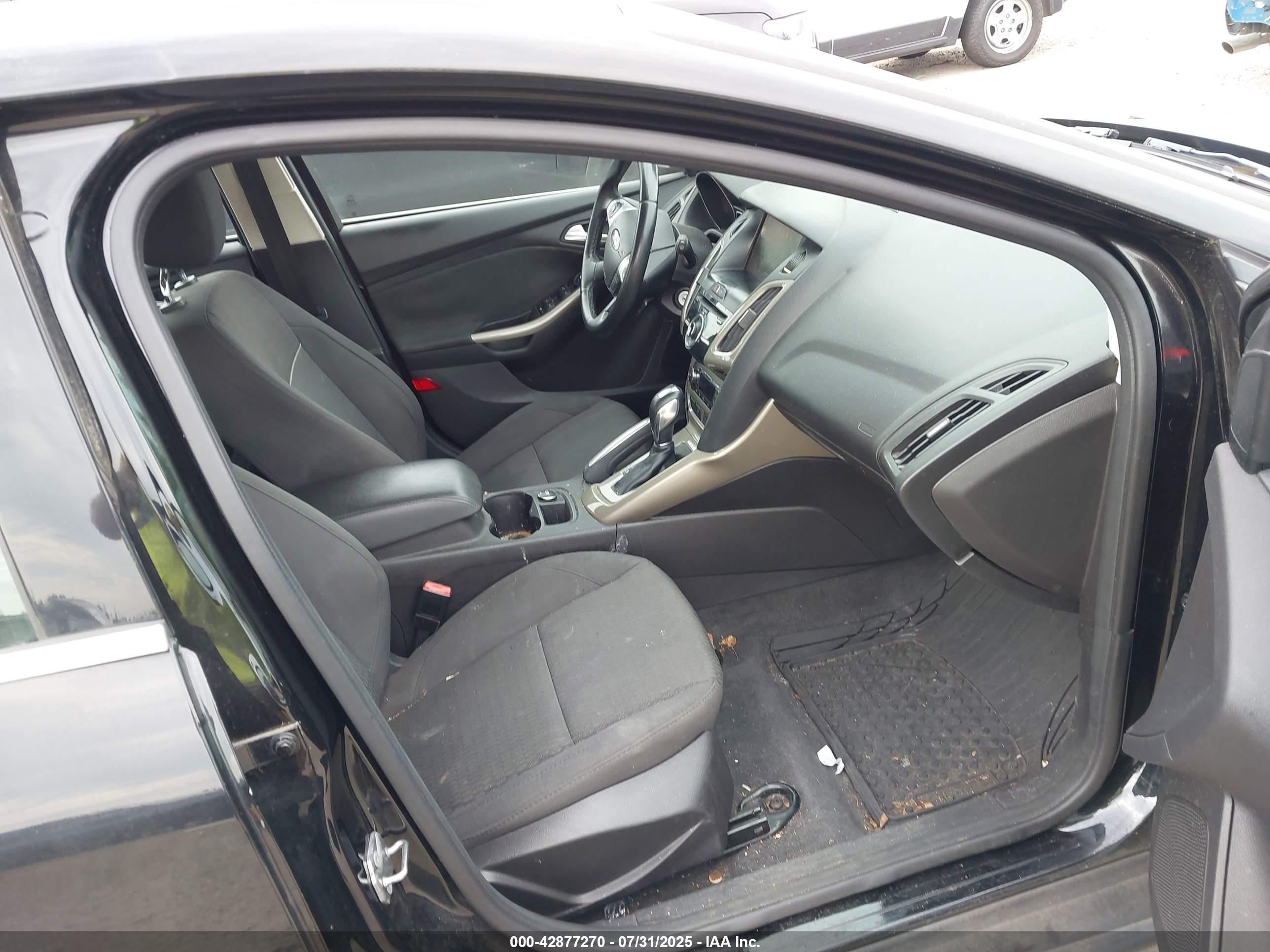 FORD FOCUS image 5