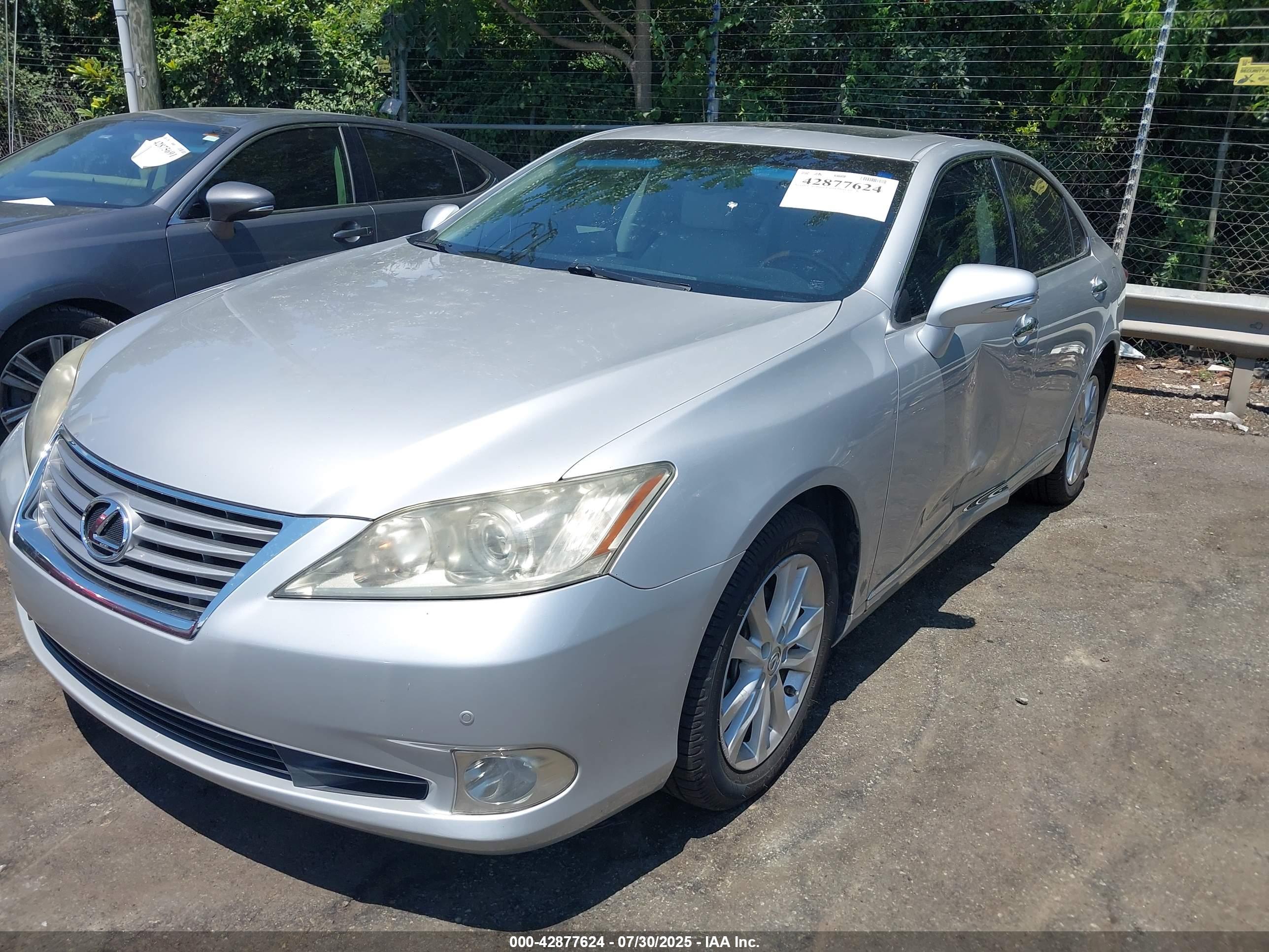 LEXUS ES image 2