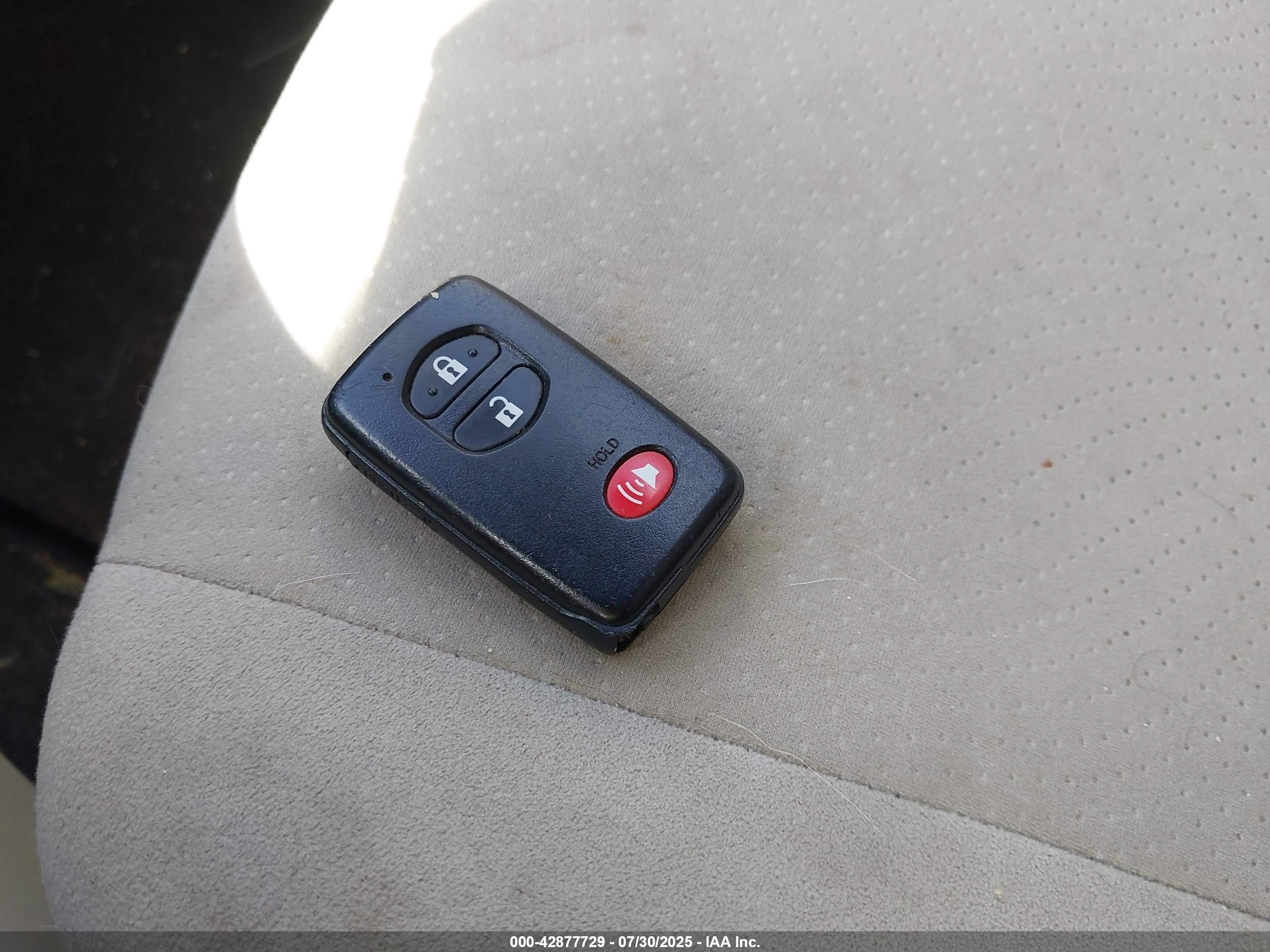 TOYOTA PRIUS image 11