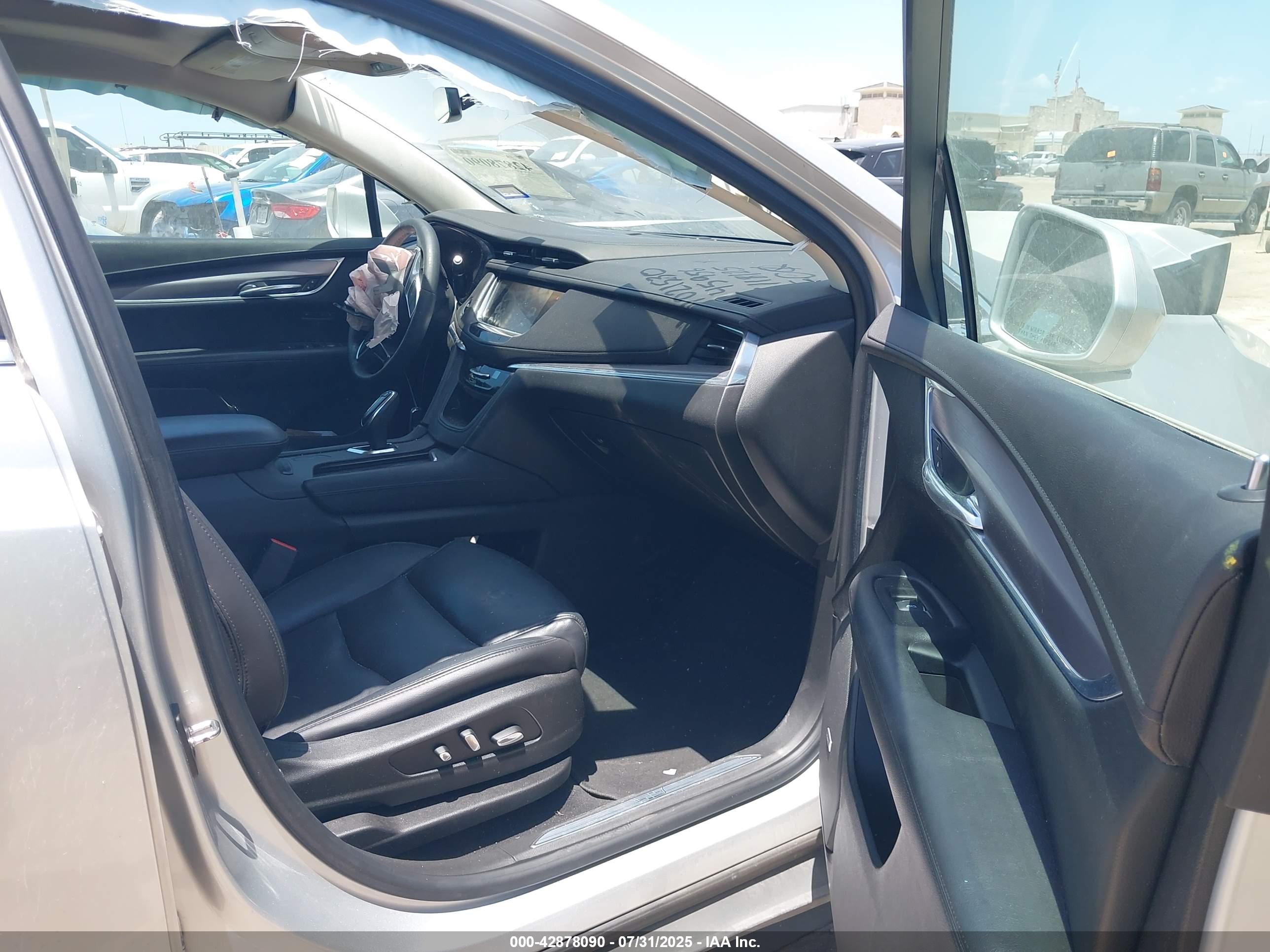CADILLAC XT5 image 5