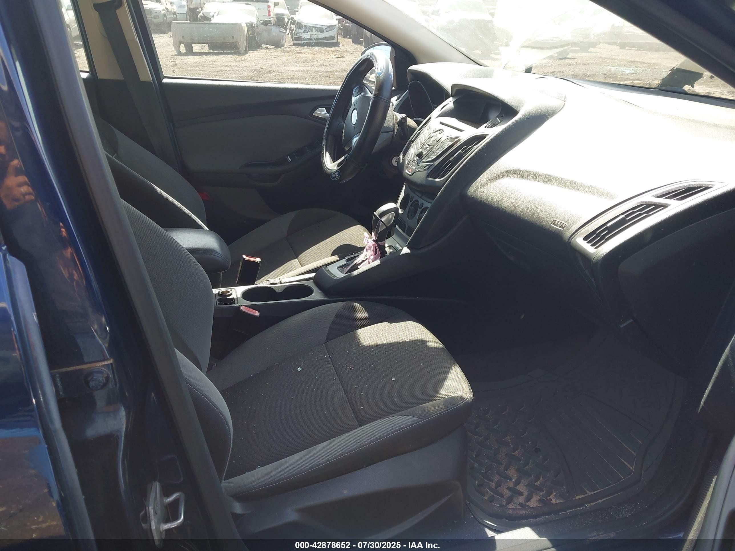 FORD FOCUS image 5