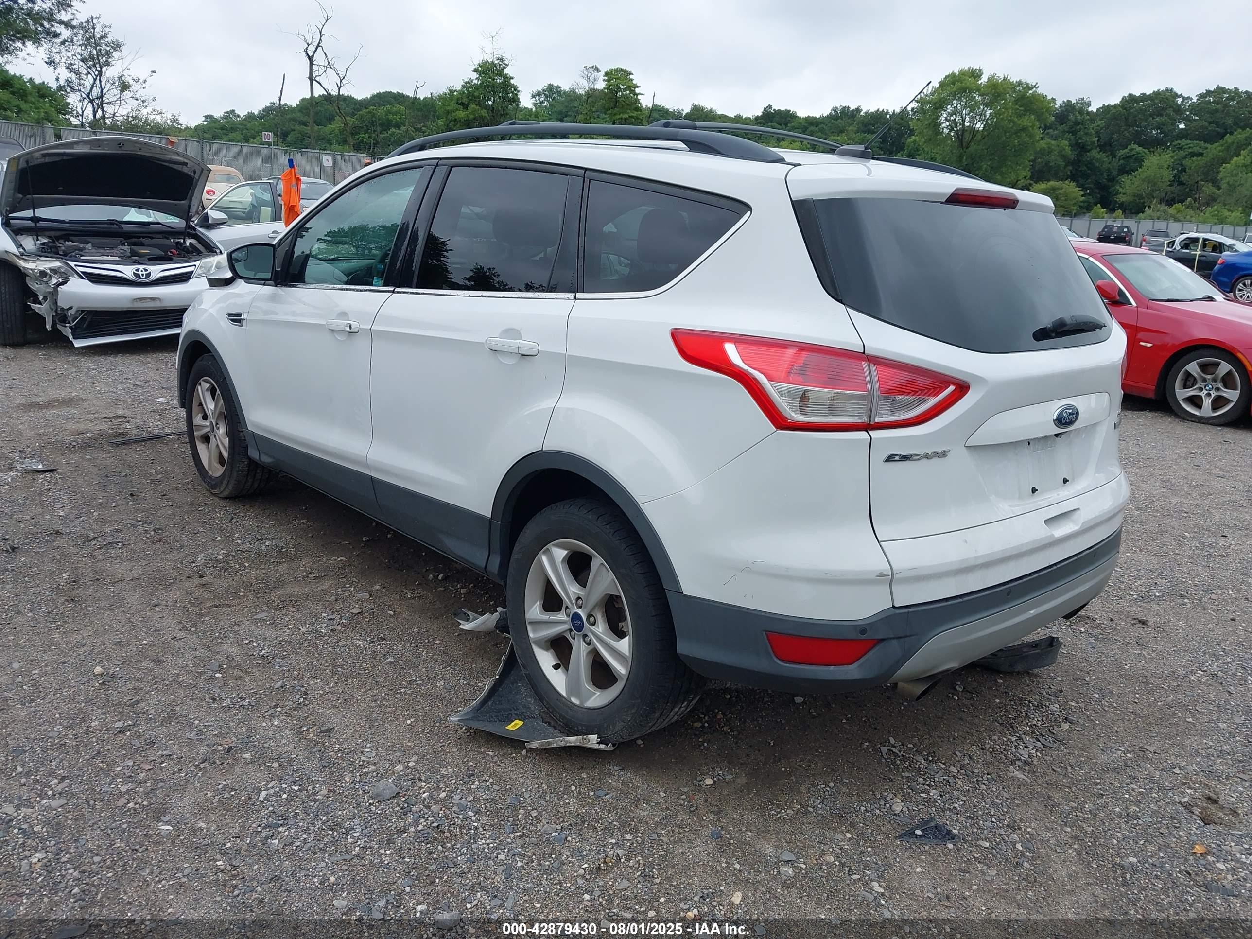 FORD ESCAPE image 3