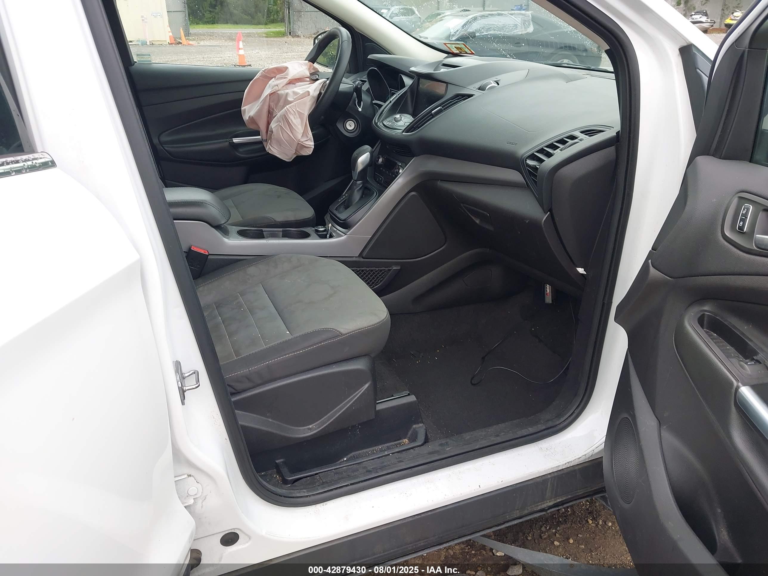FORD ESCAPE image 5