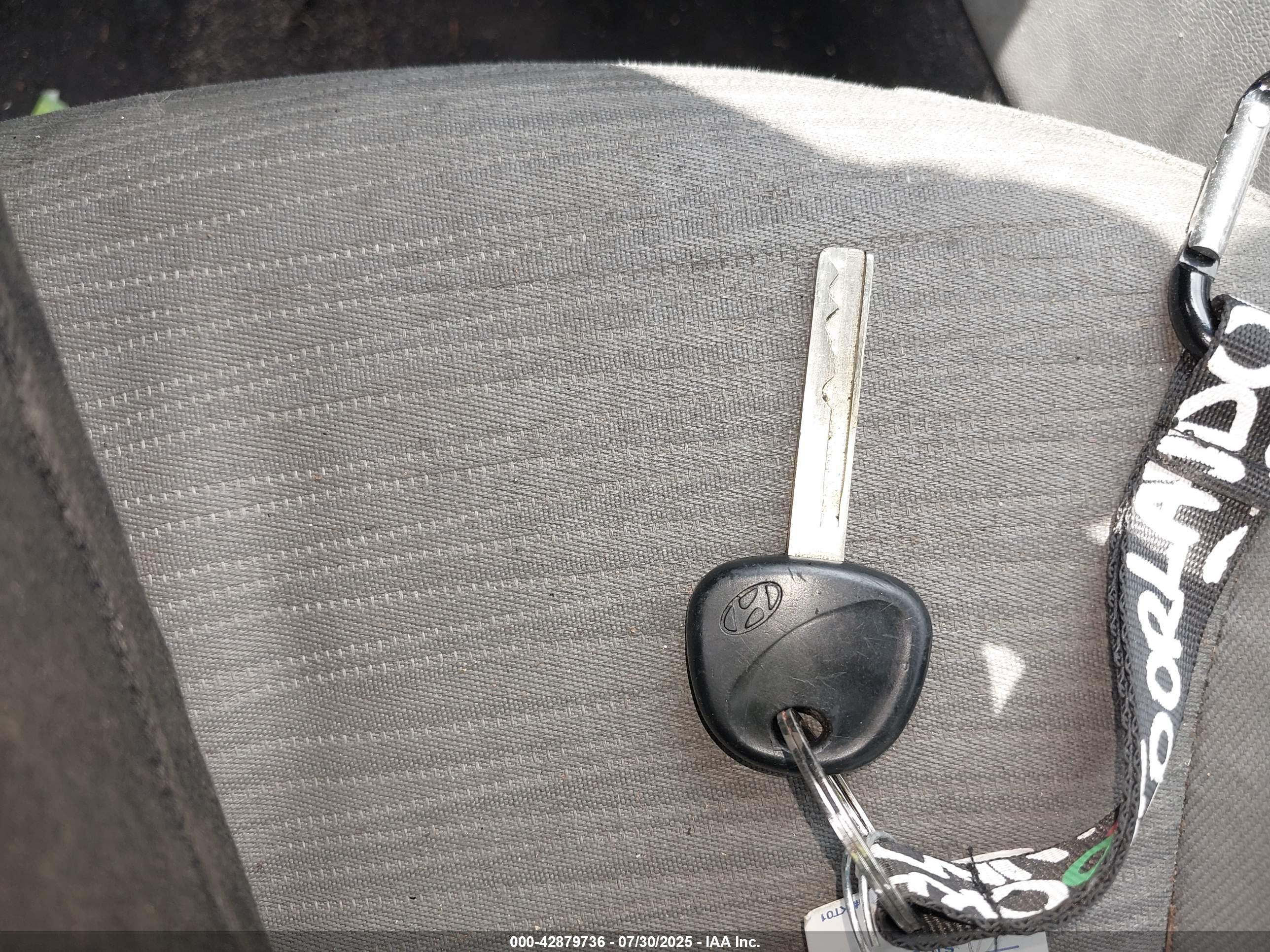HYUNDAI ACCENT image 11