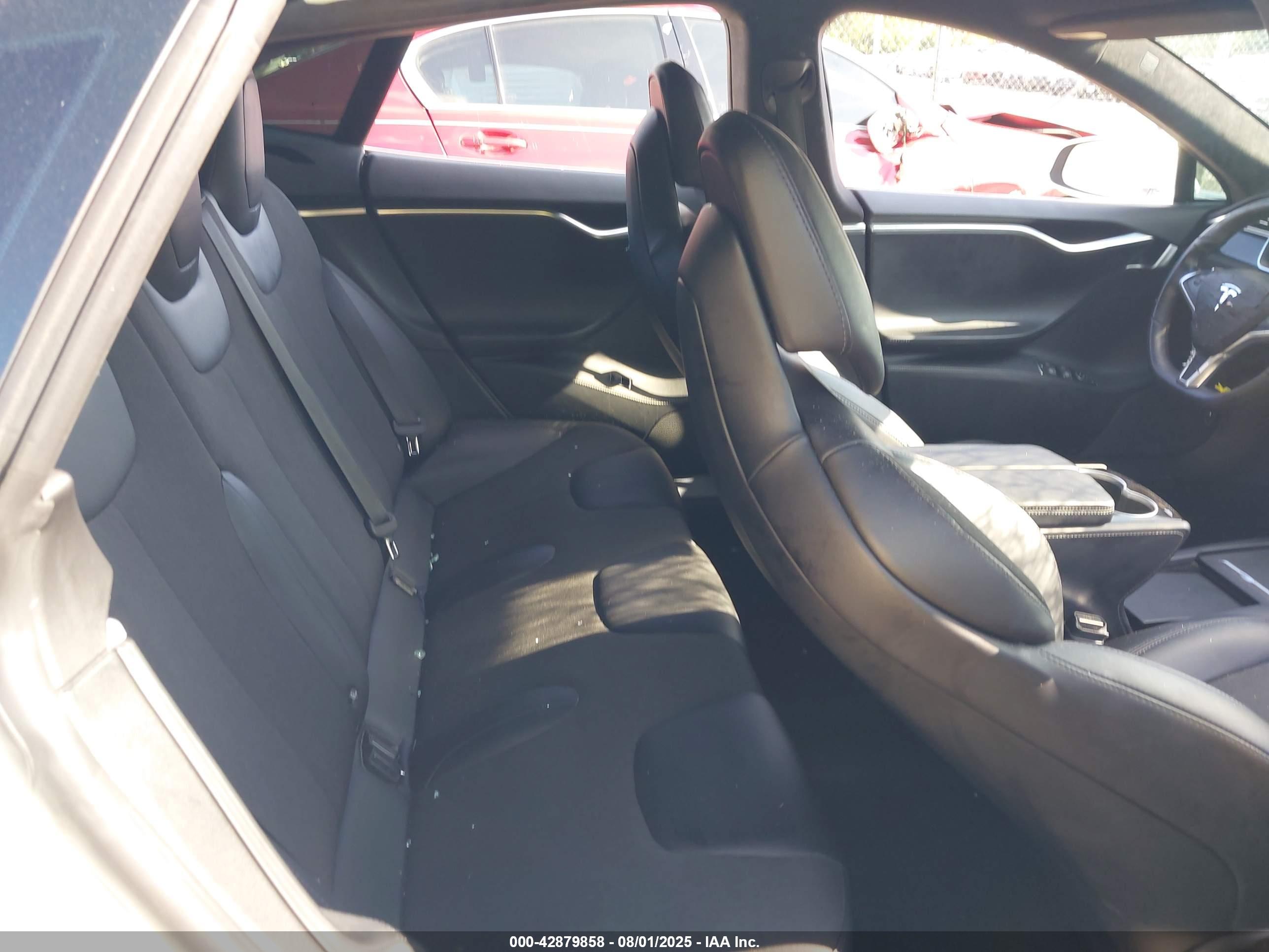 TESLA MODEL image 8