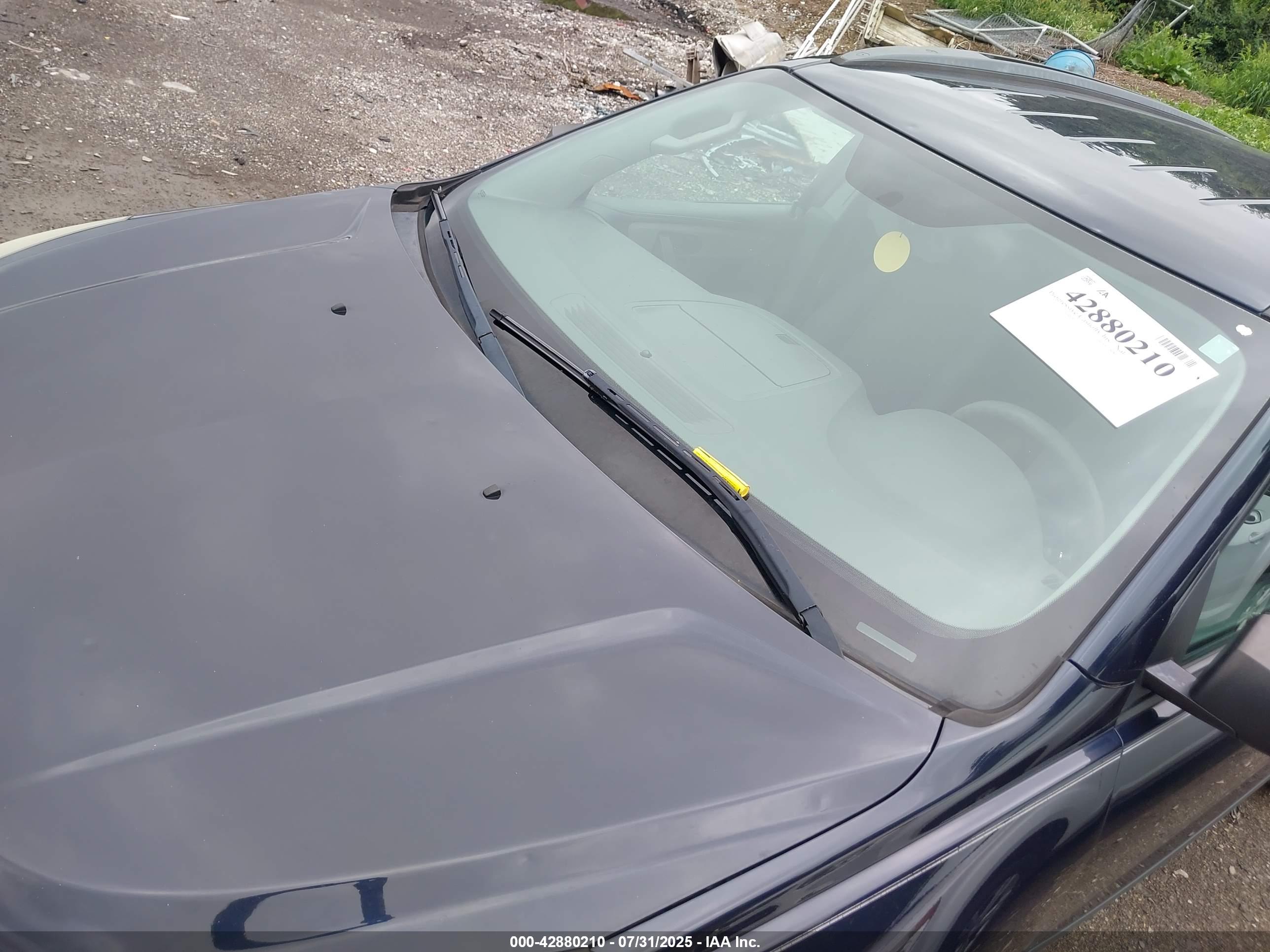 CHEVROLET TRAVERSE image 6