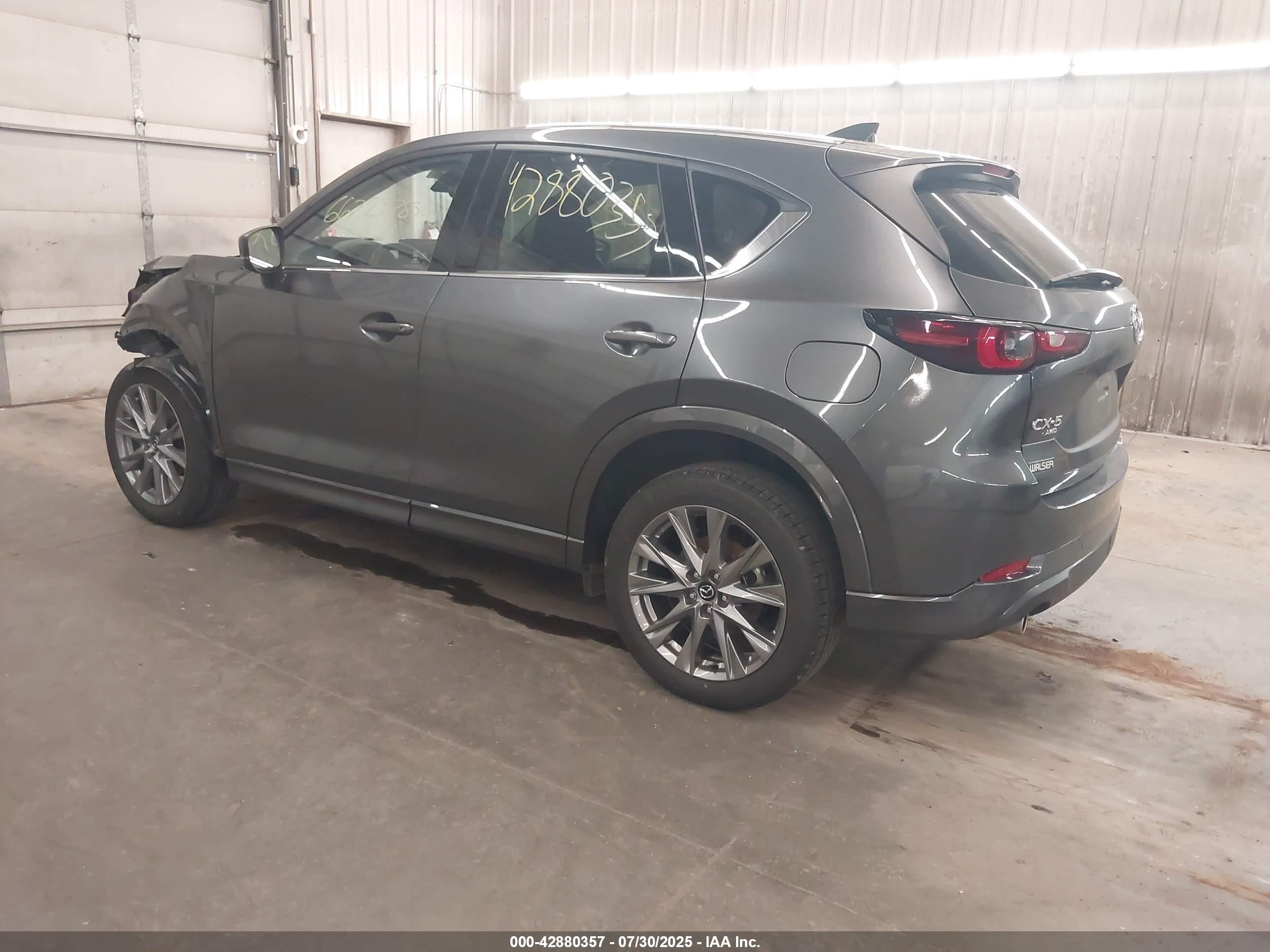 MAZDA CX-5 image 3