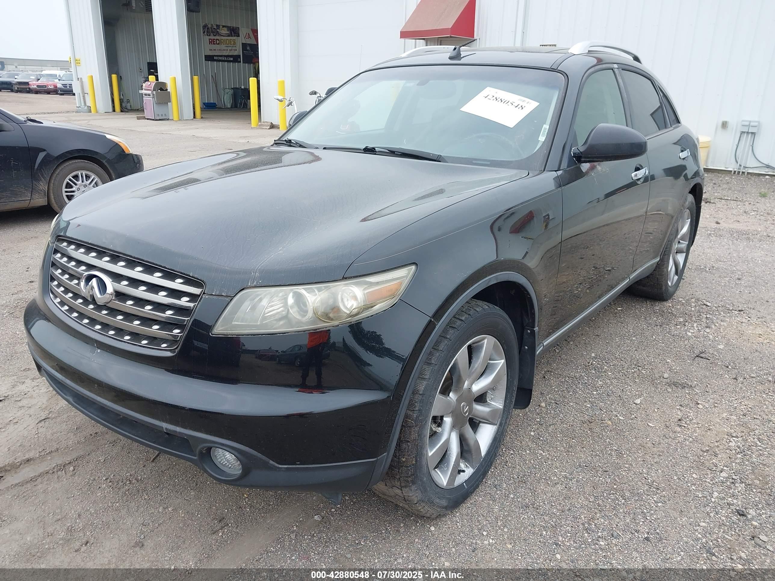 INFINITI FX45 image 2