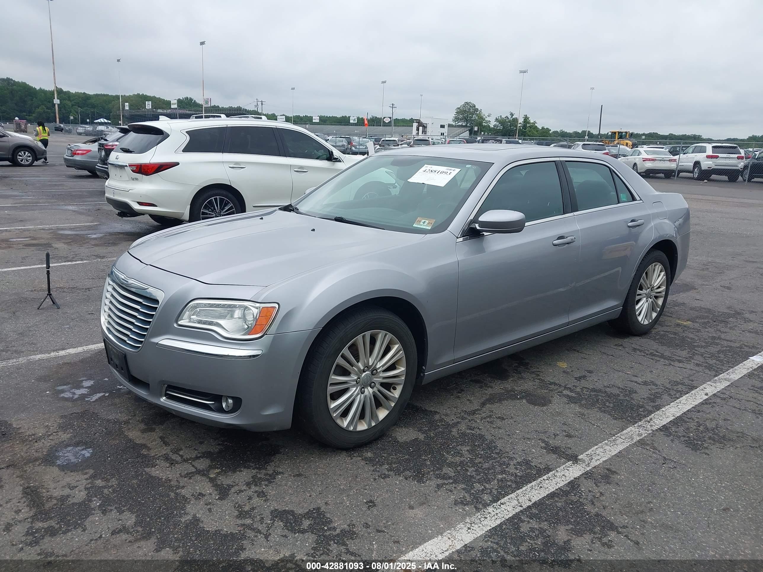 CHRYSLER 300 image 2
